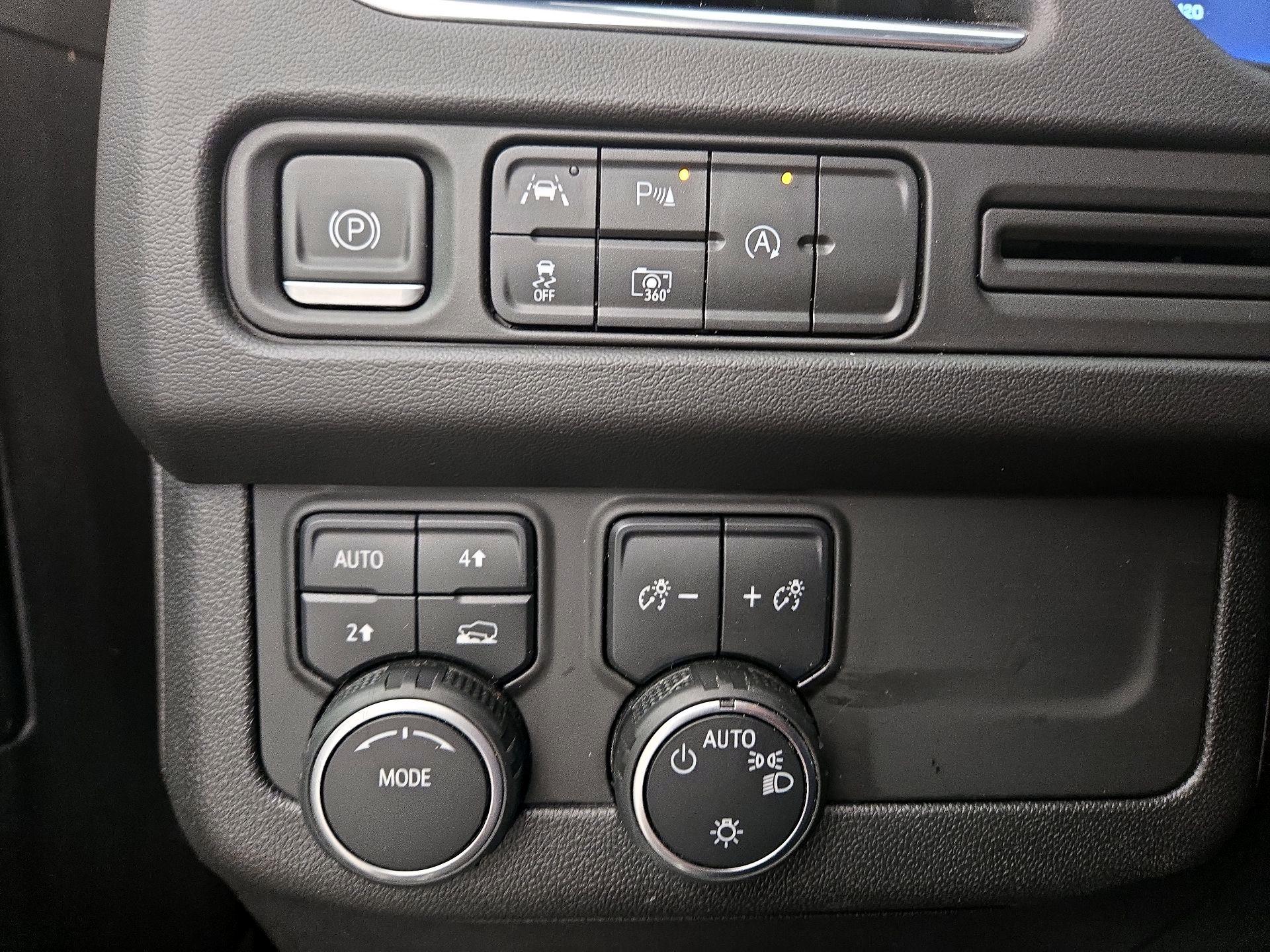 Thumbnail: 2023 Chevrolet Tahoe - 13