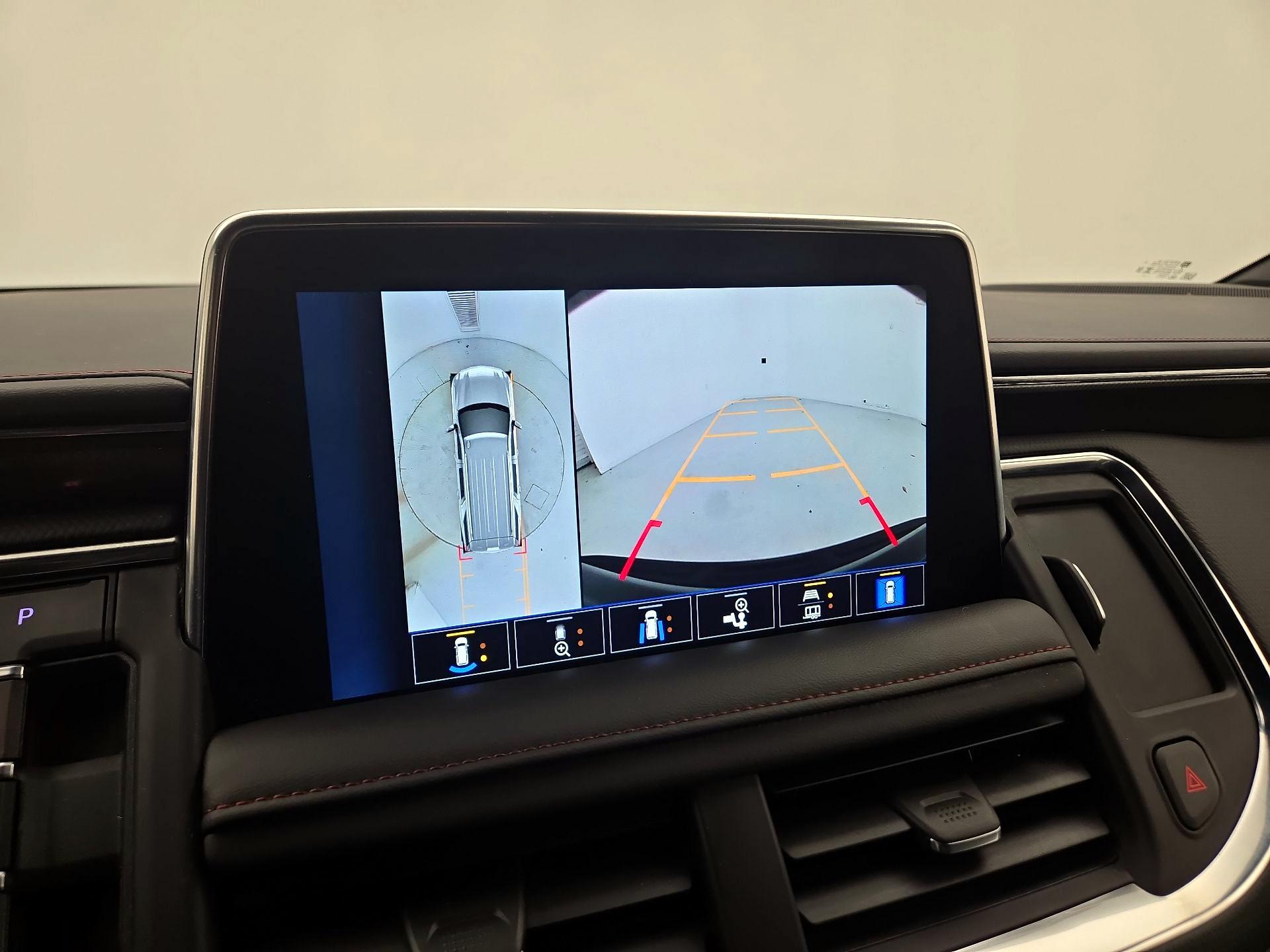 Thumbnail: 2023 Chevrolet Tahoe - 14