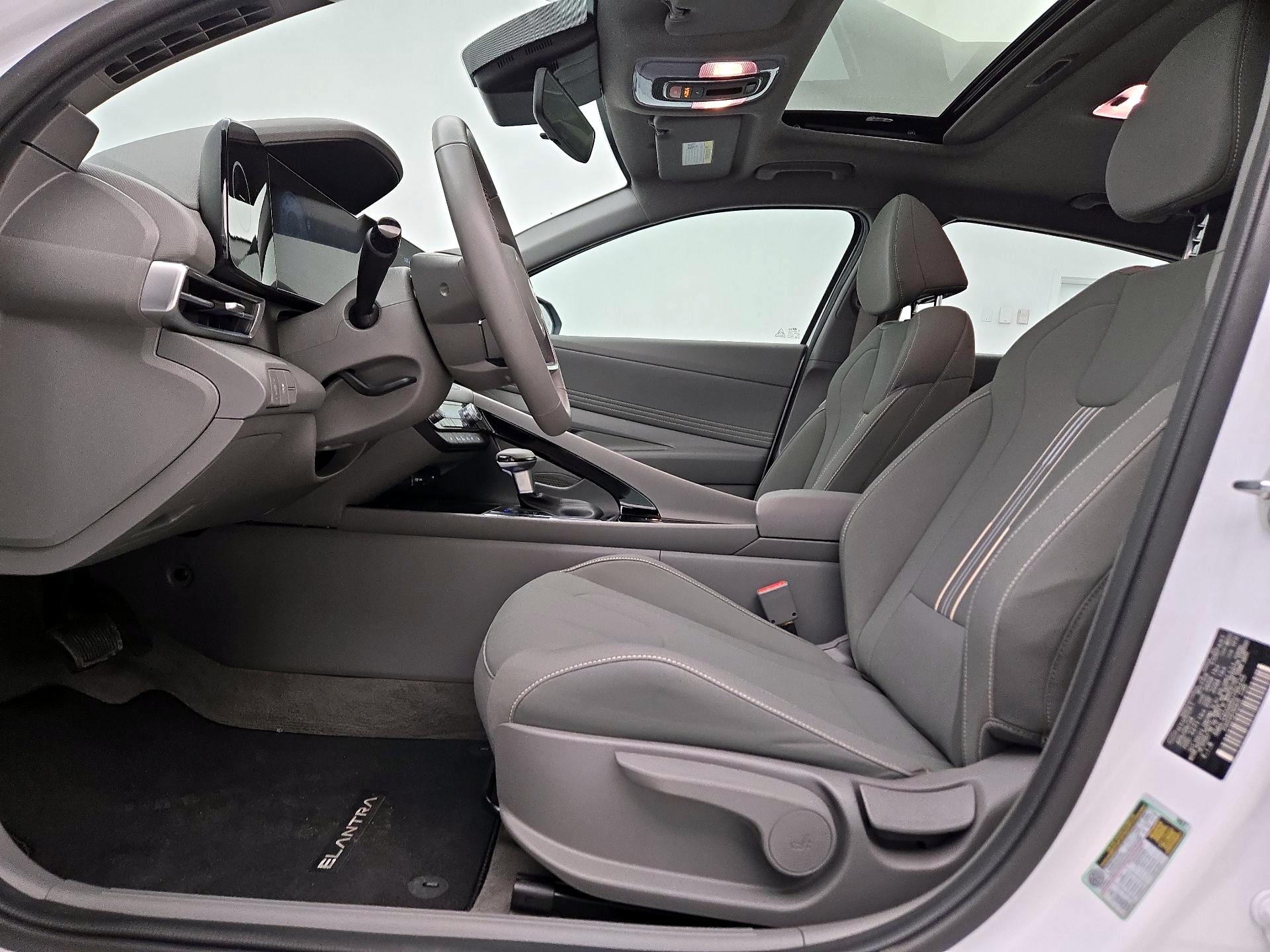 Thumbnail: 2024 Hyundai Elantra - 11