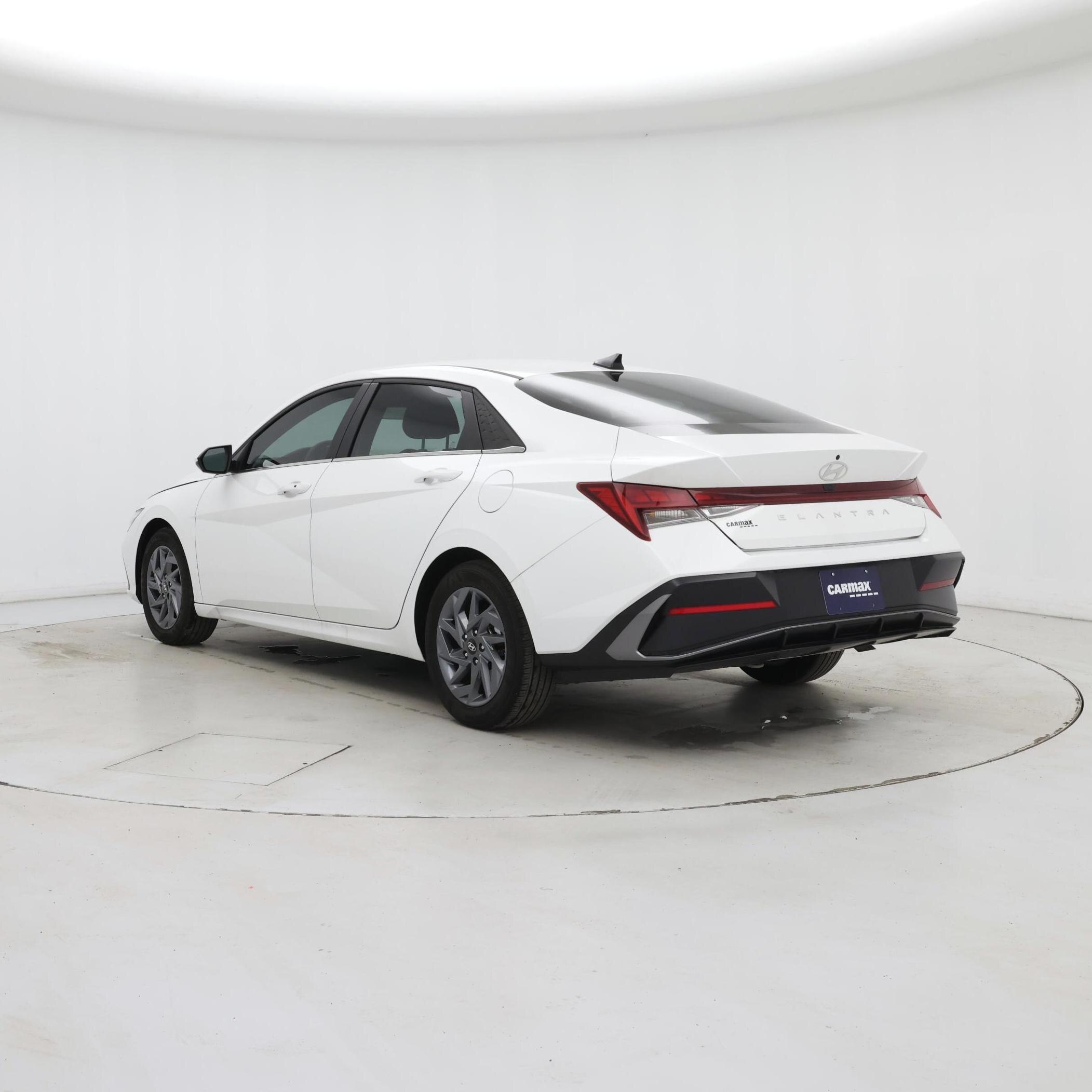 Thumbnail: 2024 Hyundai Elantra - 2