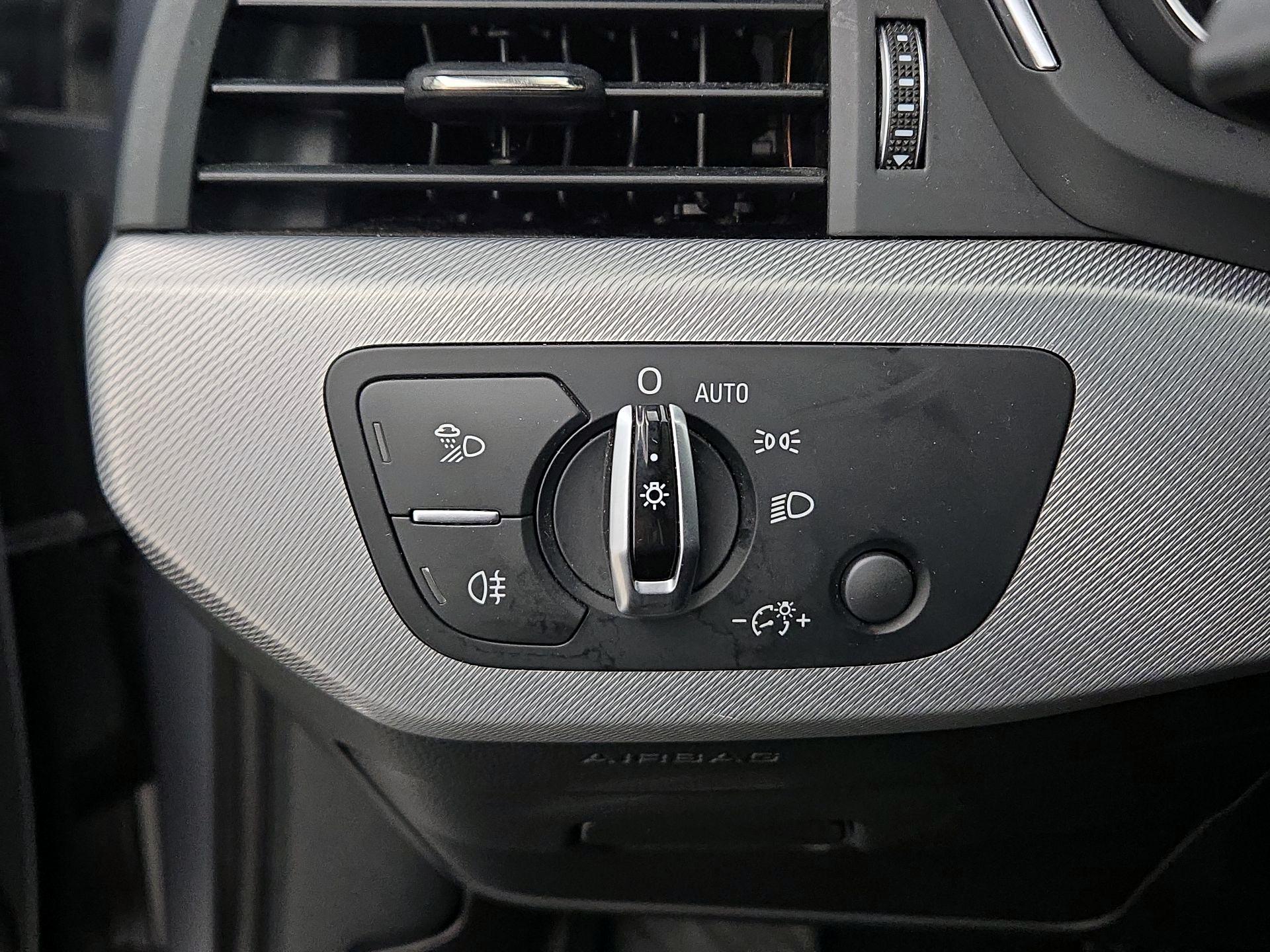 Thumbnail: 2017 Audi A4 - 13