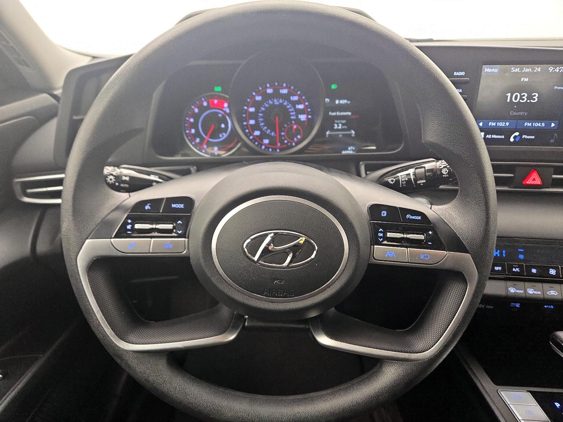 Thumbnail: 2022 Hyundai Elantra - 10