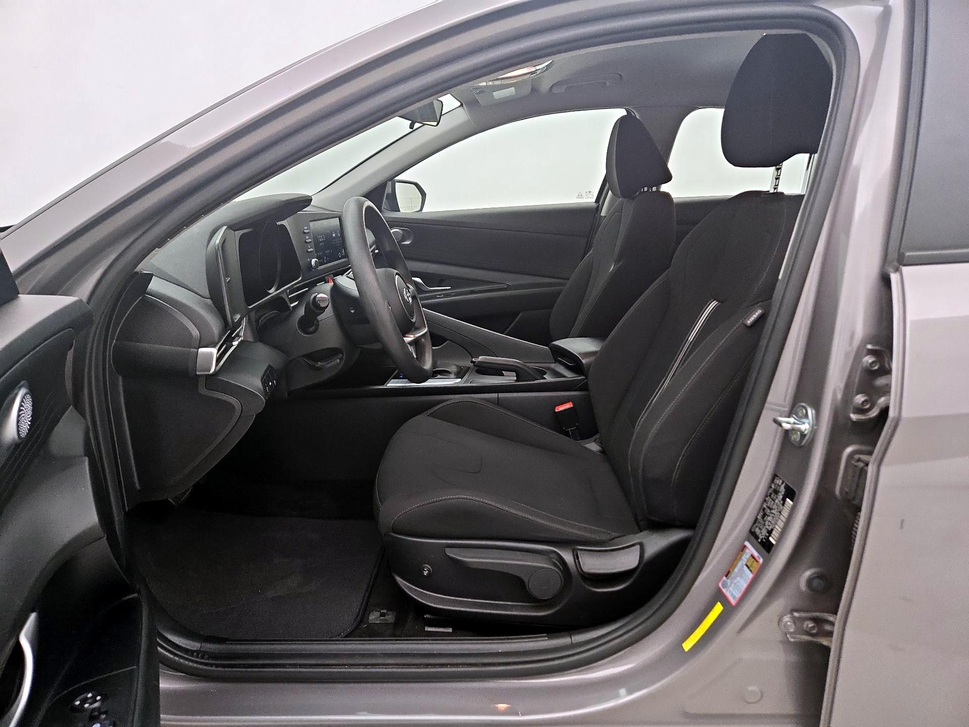 Thumbnail: 2022 Hyundai Elantra - 11