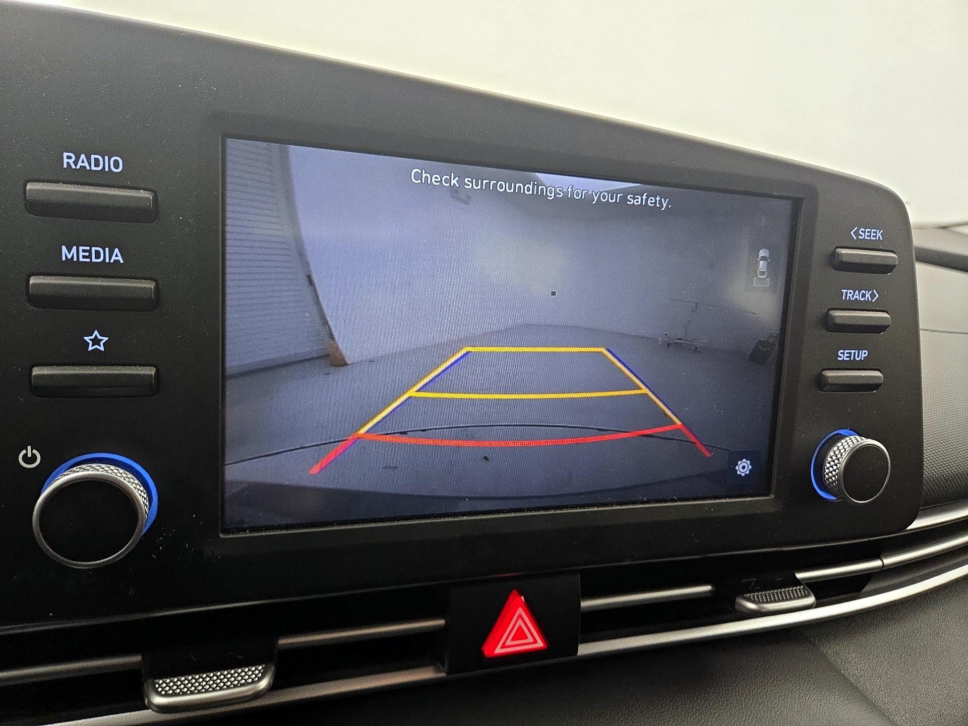 Thumbnail: 2022 Hyundai Elantra - 14