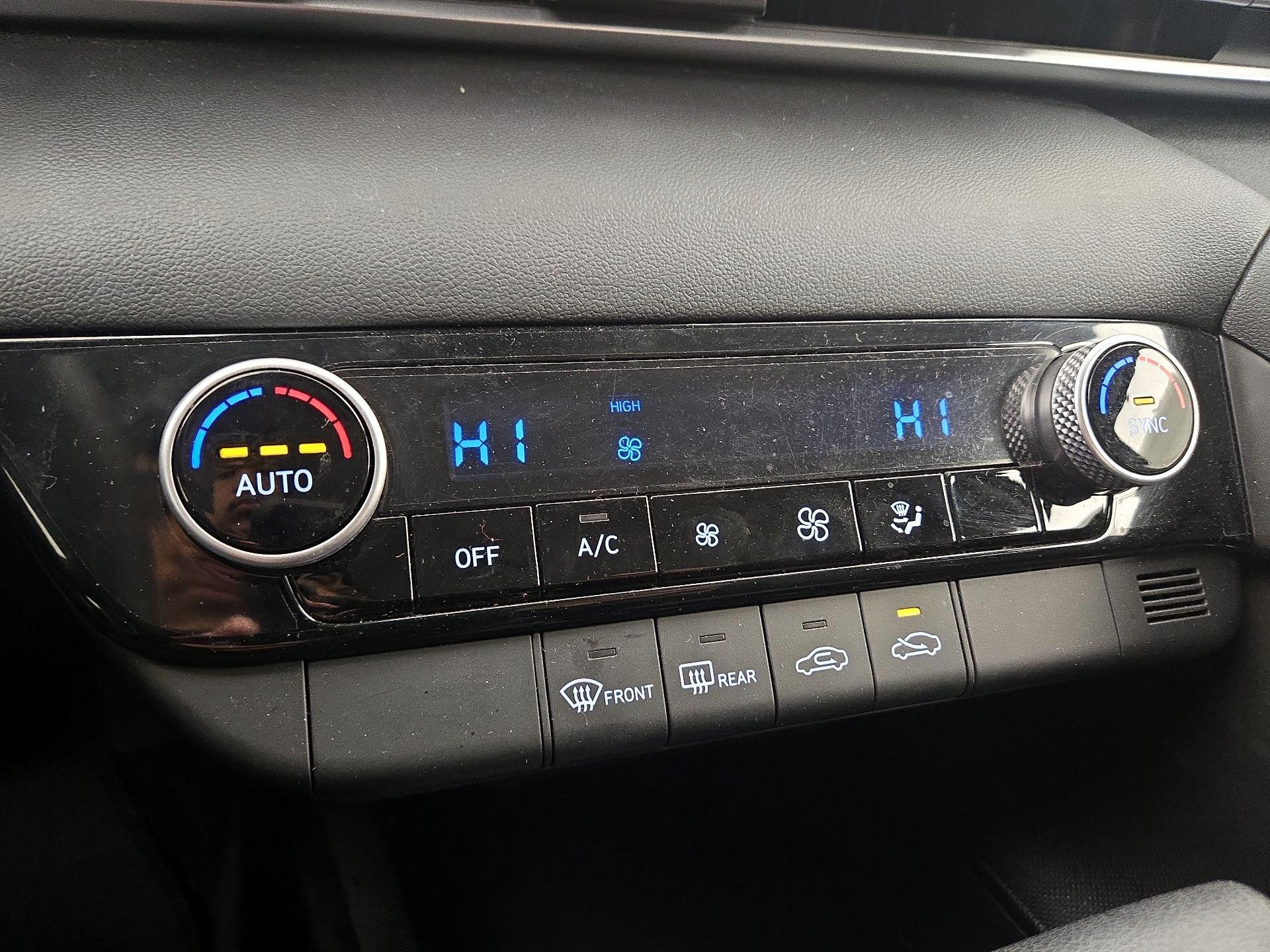 Thumbnail: 2022 Hyundai Elantra - 16