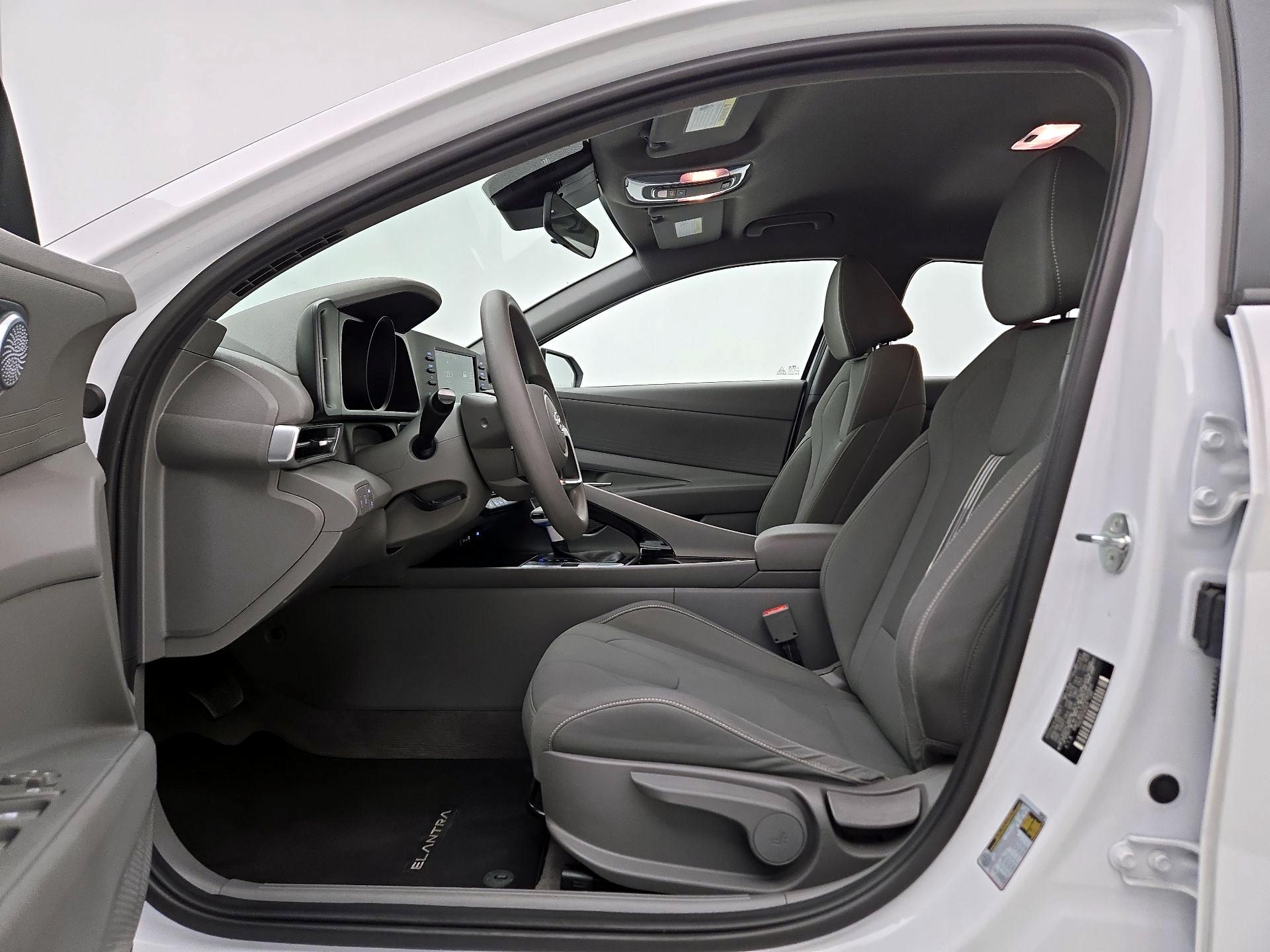 Thumbnail: 2023 Hyundai Elantra - 11