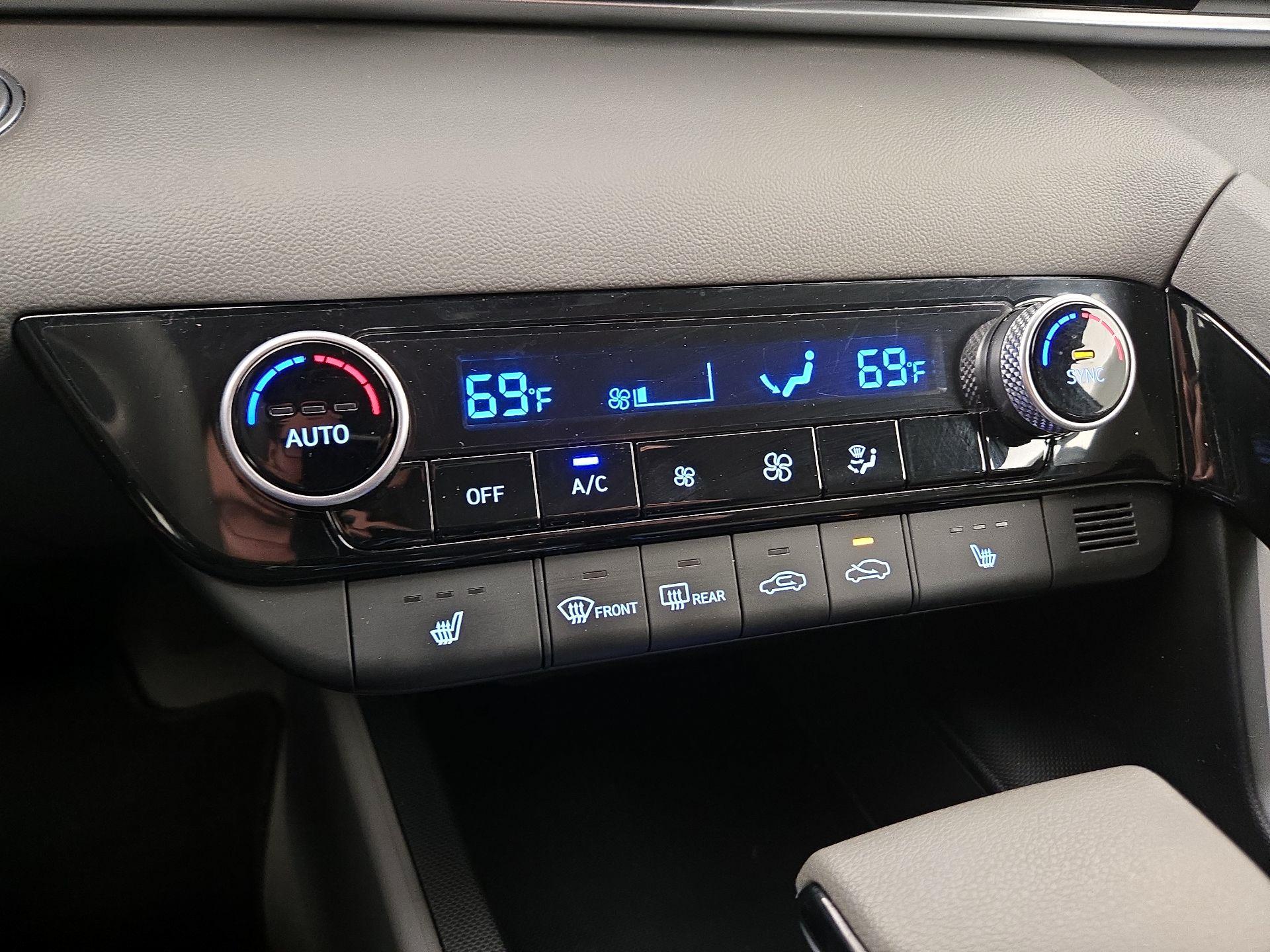 Thumbnail: 2023 Hyundai Elantra - 16