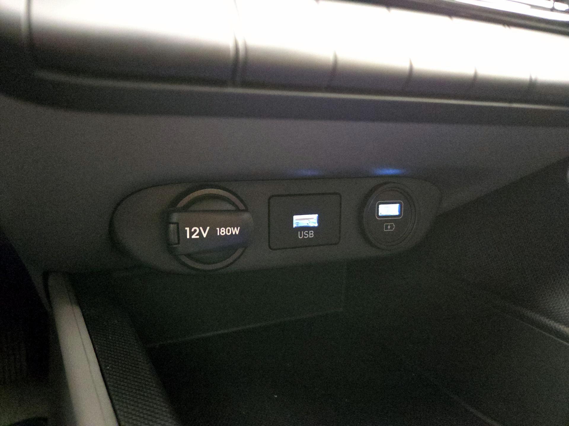 Thumbnail: 2023 Hyundai Elantra - 18