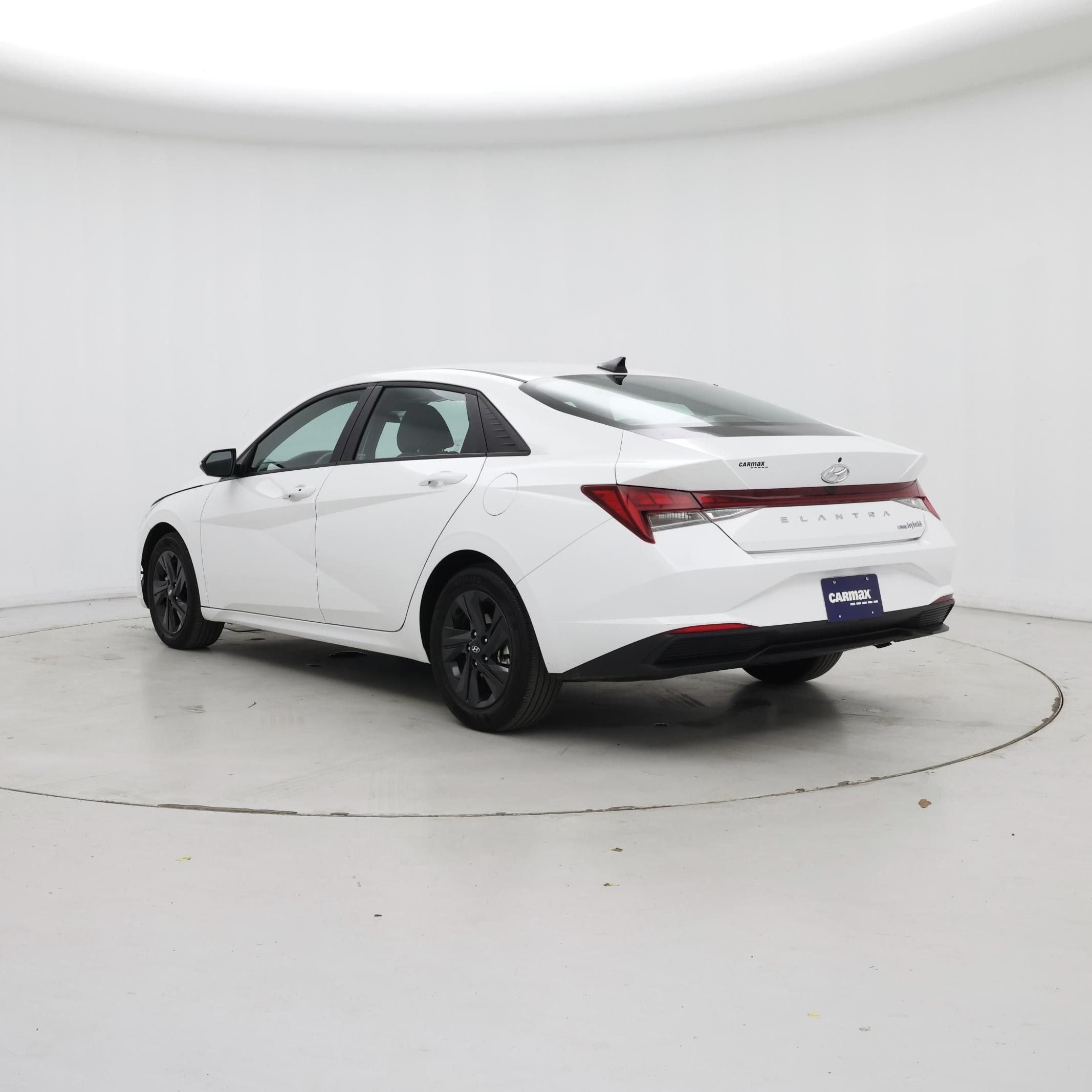 Thumbnail: 2023 Hyundai Elantra - 2