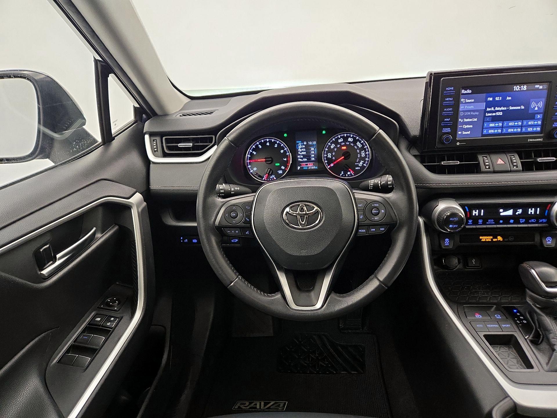 Thumbnail: 2021 Toyota RAV4 - 10