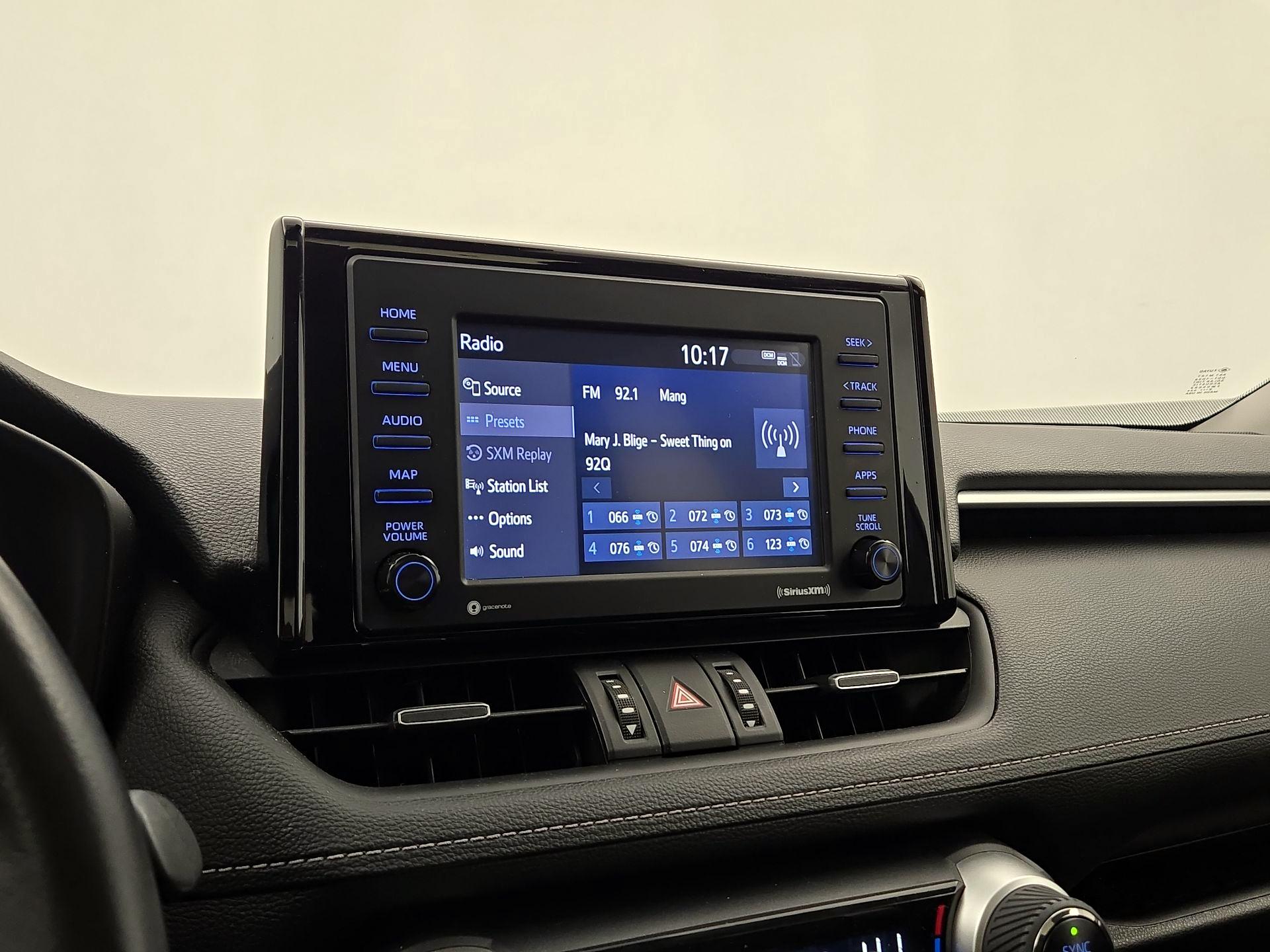 Thumbnail: 2021 Toyota RAV4 - 15