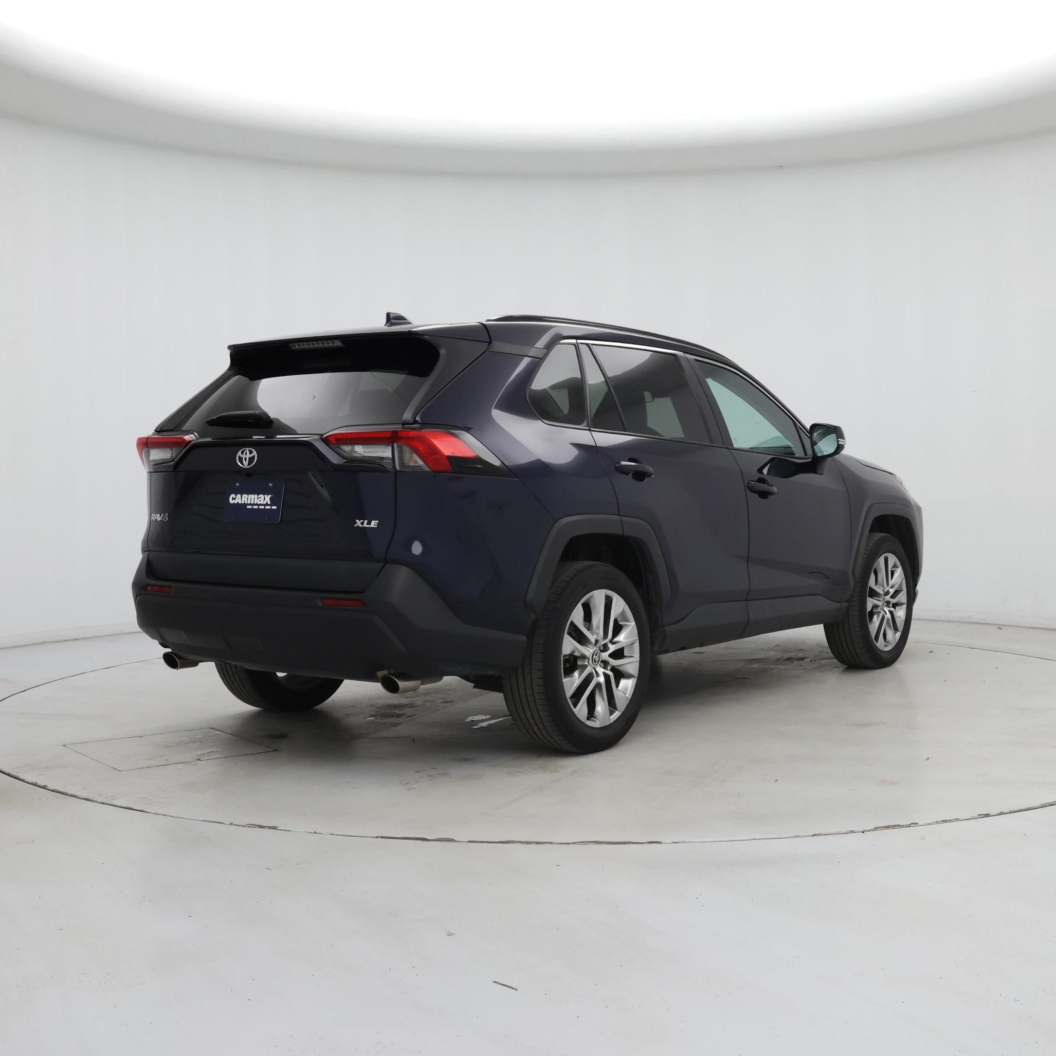 Thumbnail: 2021 Toyota RAV4 - 8