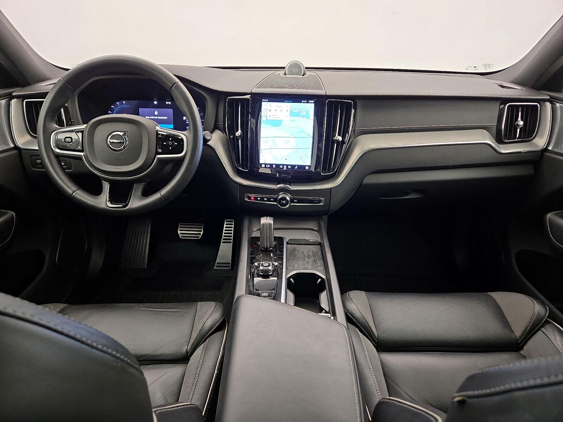 Thumbnail: 2022 Volvo XC60 - 9