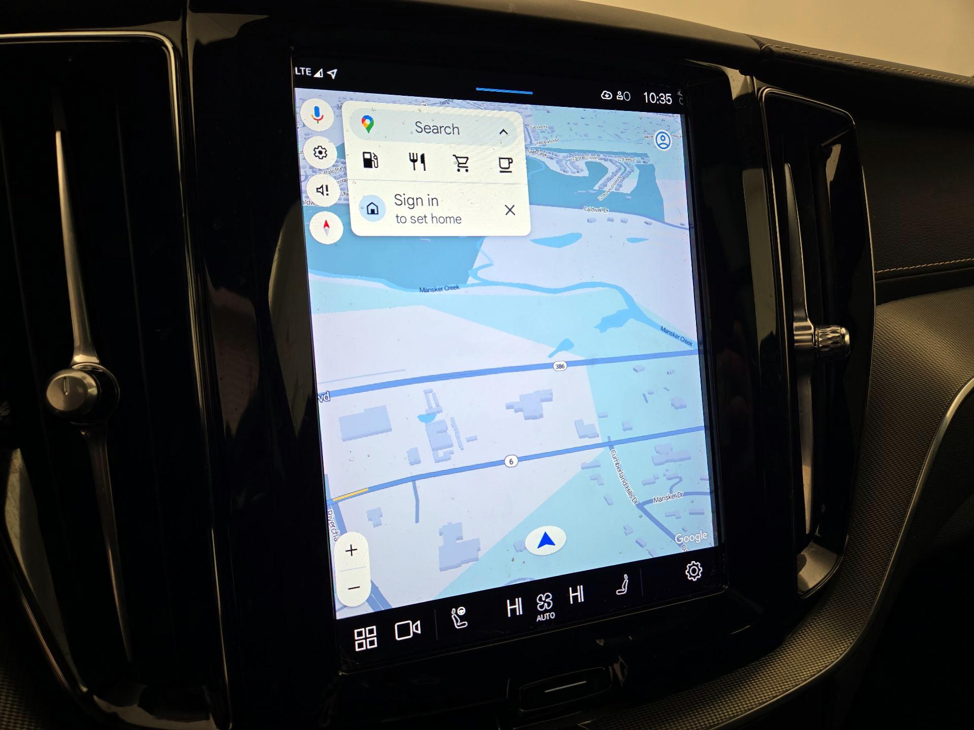 Thumbnail: 2022 Volvo XC60 - 14