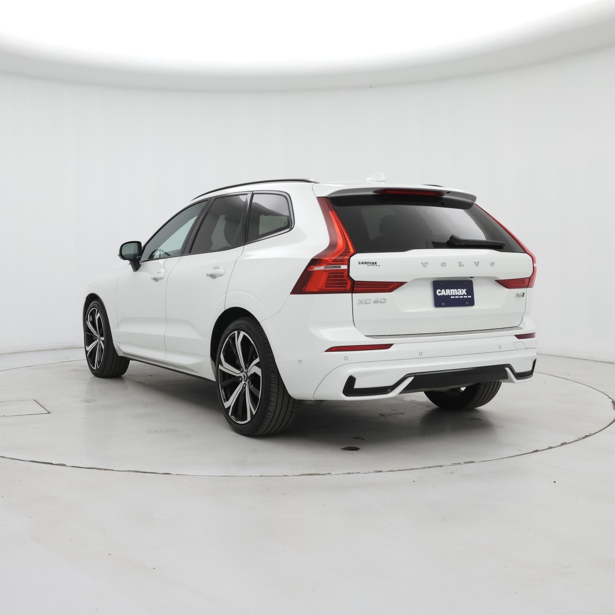 Thumbnail: 2022 Volvo XC60 - 2