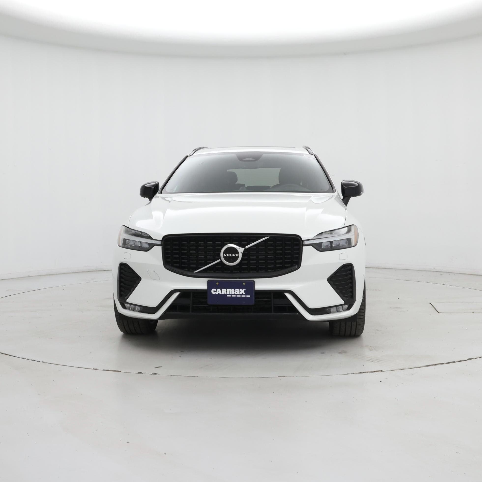 Thumbnail: 2022 Volvo XC60 - 5