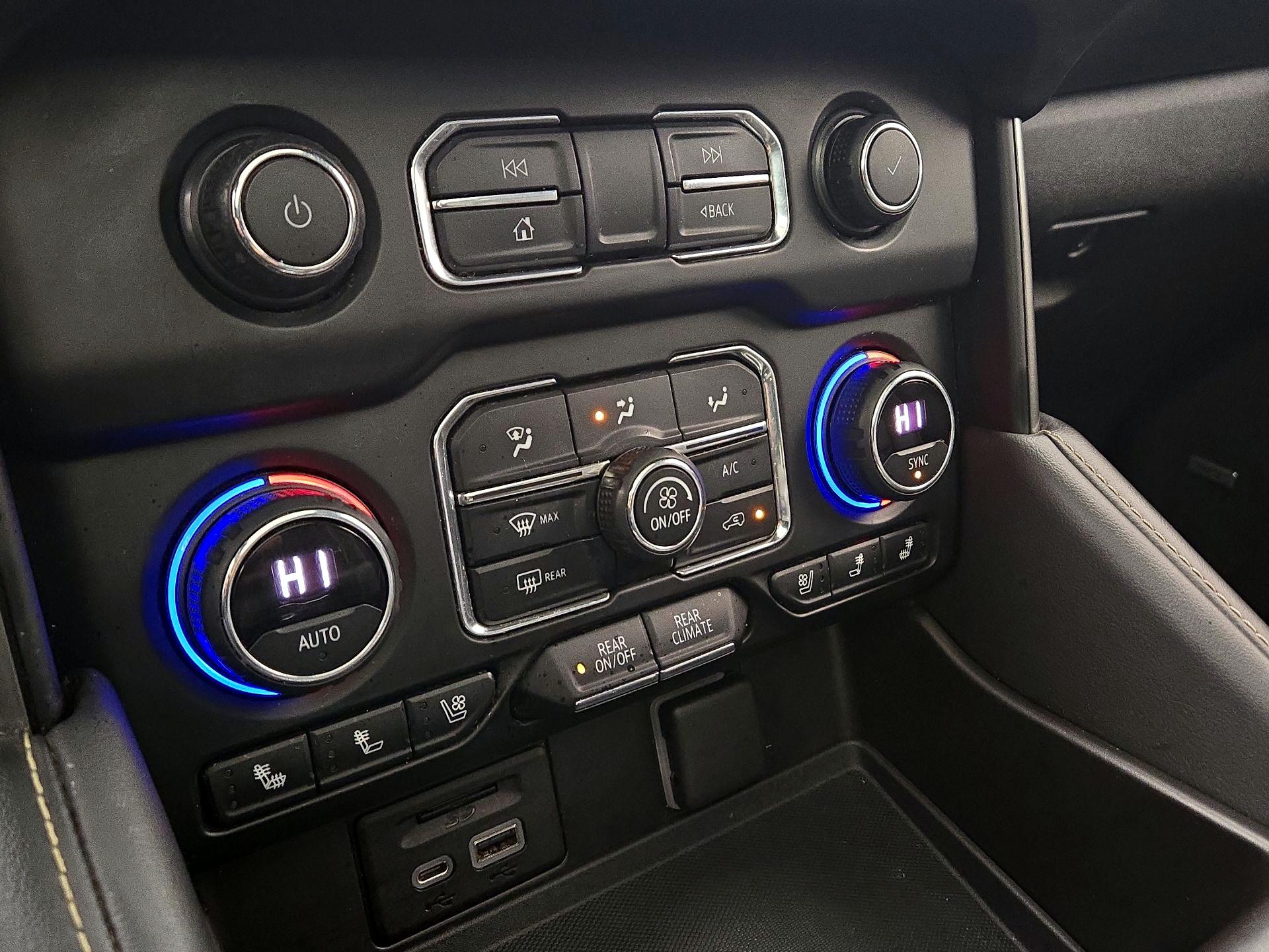 Thumbnail: 2021 Chevrolet Suburban - 16