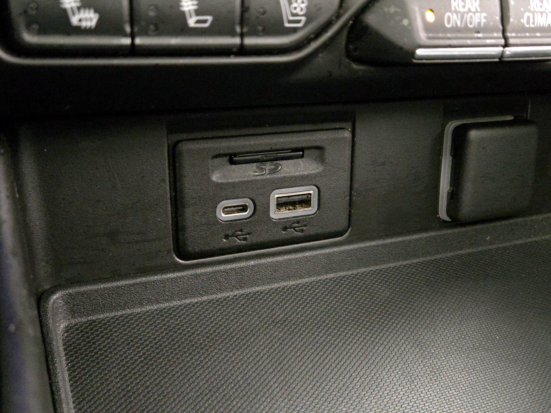 Thumbnail: 2021 Chevrolet Suburban - 18