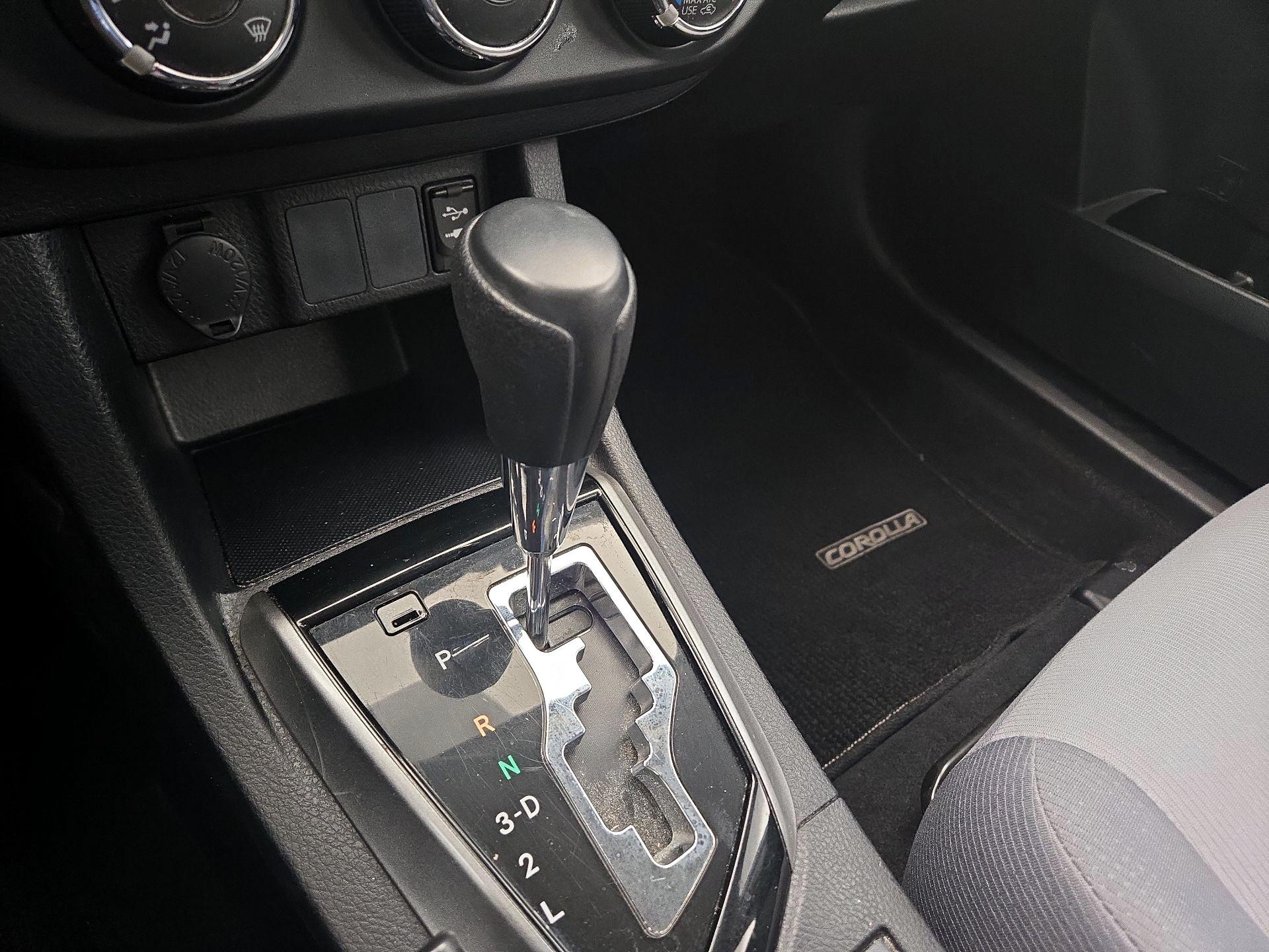 Thumbnail: 2016 Toyota Corolla - 16