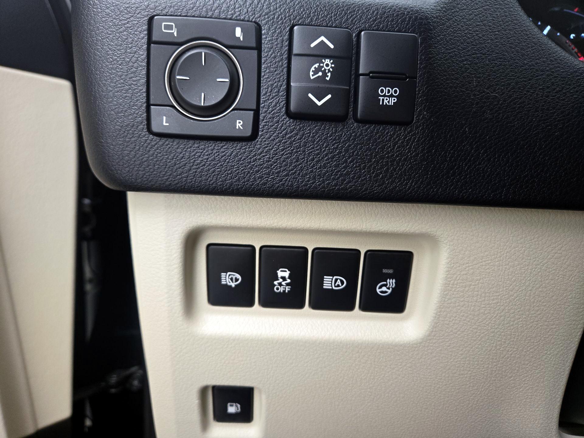 Thumbnail: 2022 Lexus GX - 13