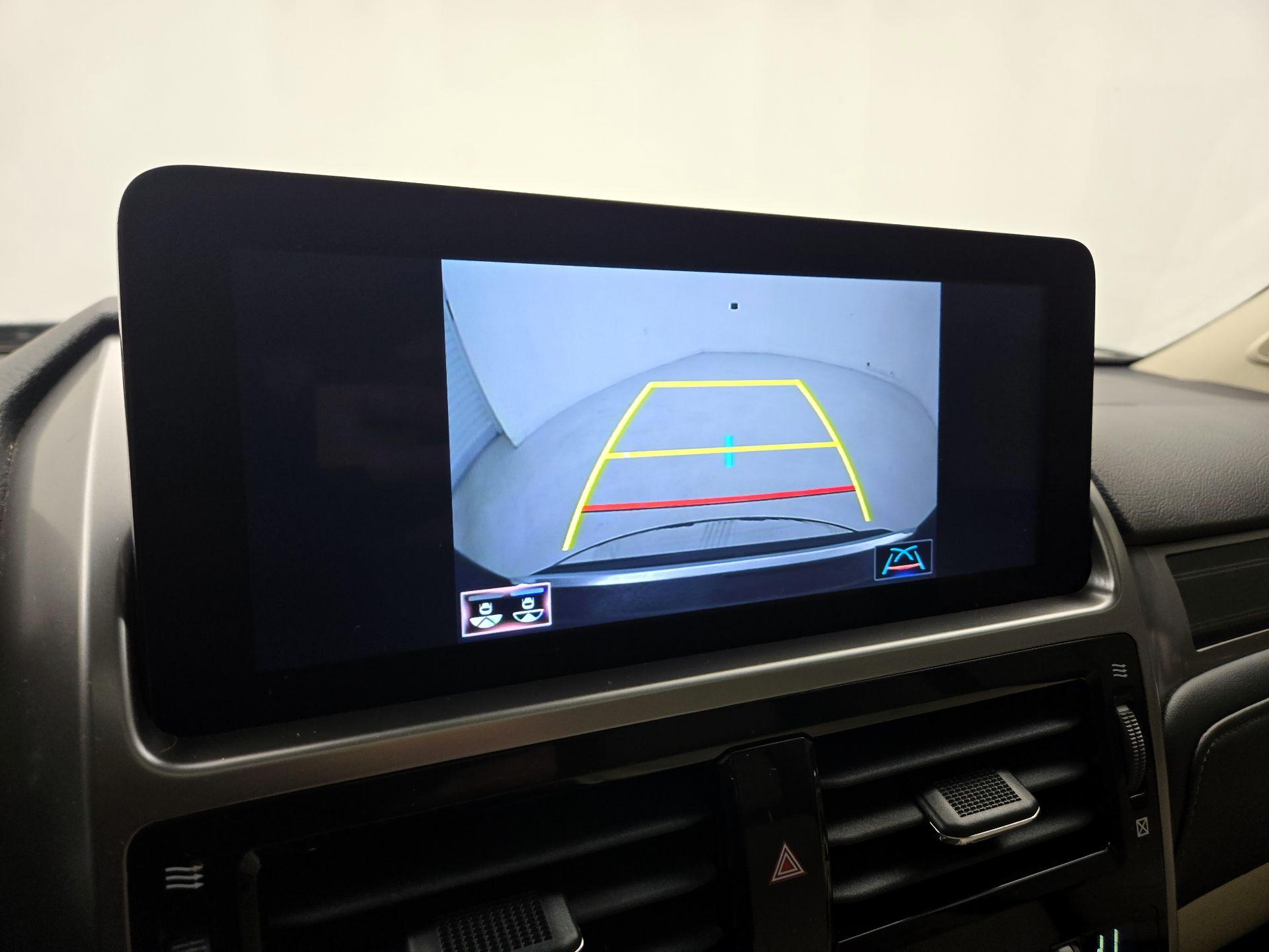 Thumbnail: 2022 Lexus GX - 15