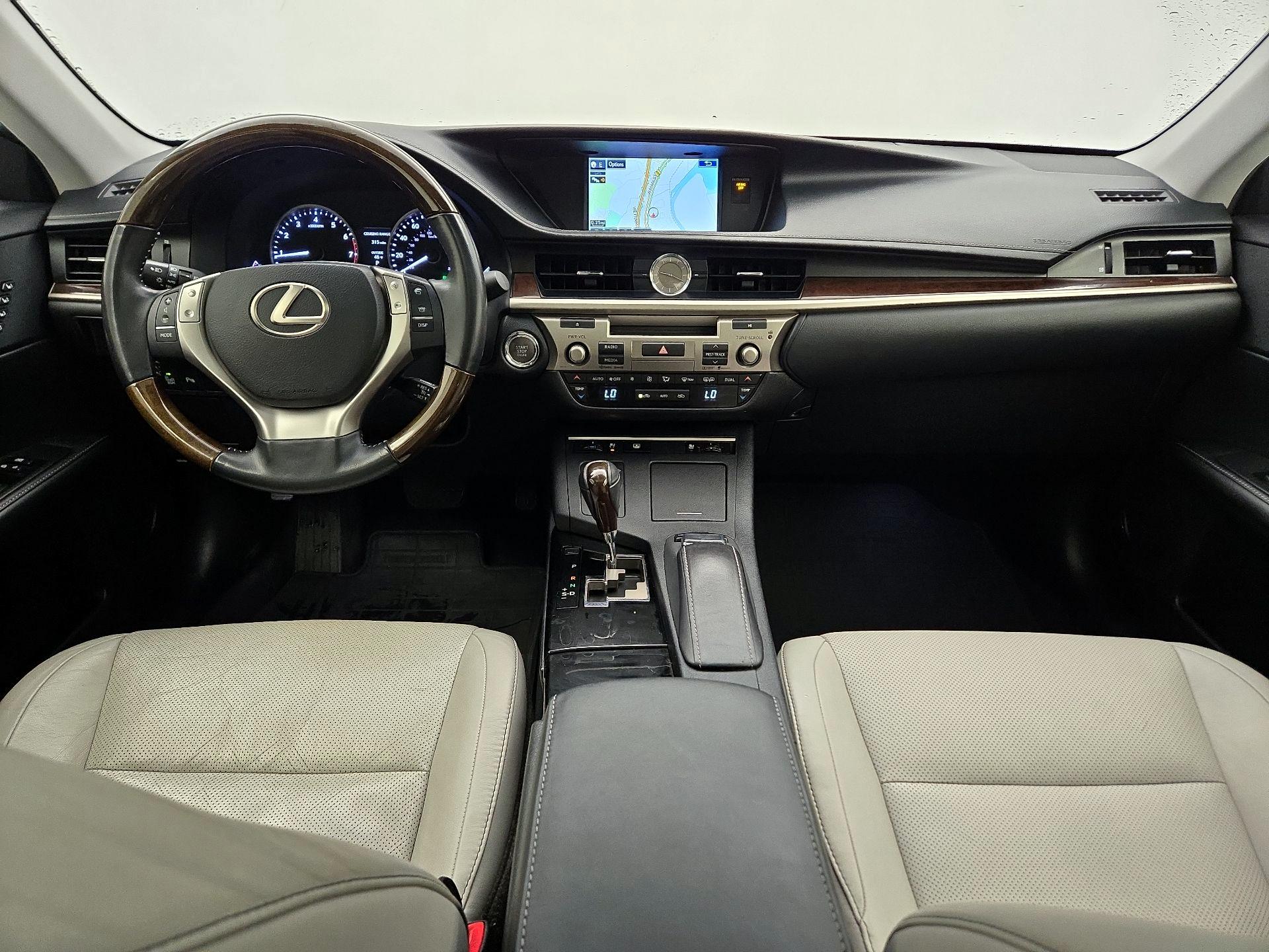 Thumbnail: 2015 Lexus ES - 9