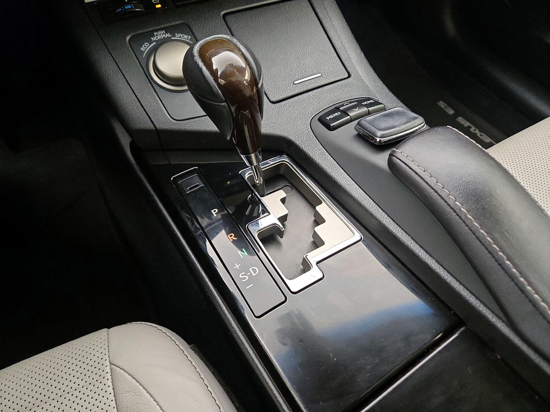 Thumbnail: 2015 Lexus ES - 18