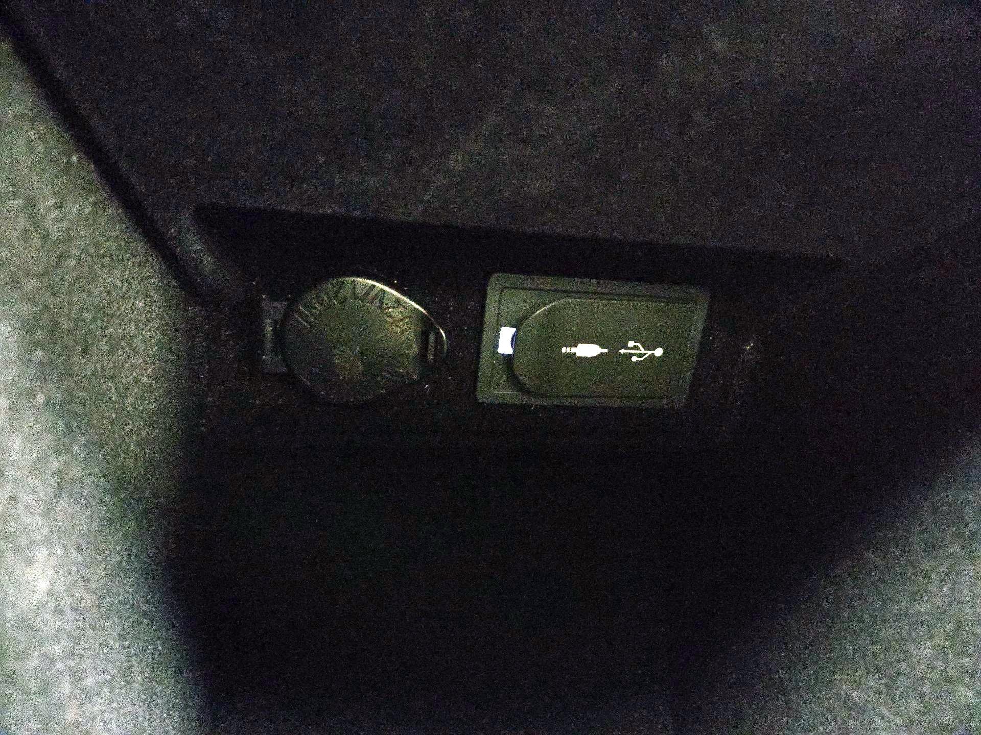 Thumbnail: 2015 Lexus ES - 19