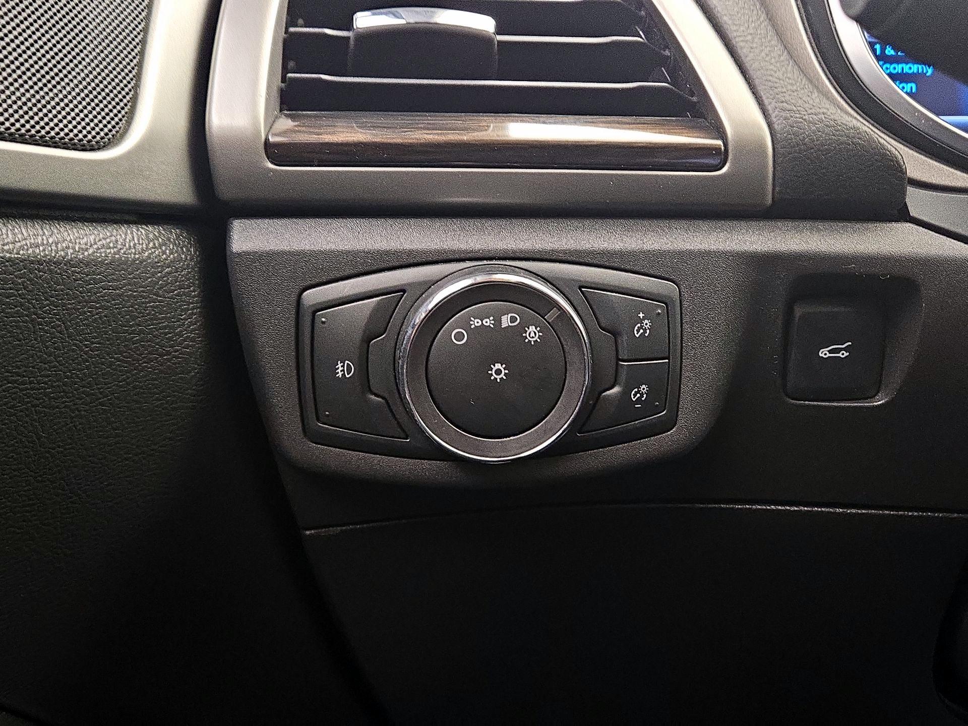 Thumbnail: 2014 Ford Fusion - 13