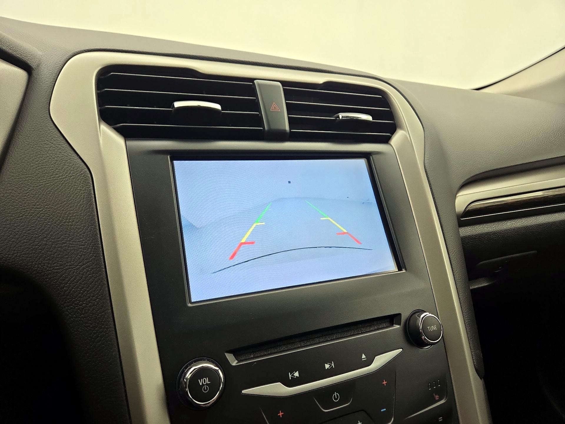 Thumbnail: 2014 Ford Fusion - 14