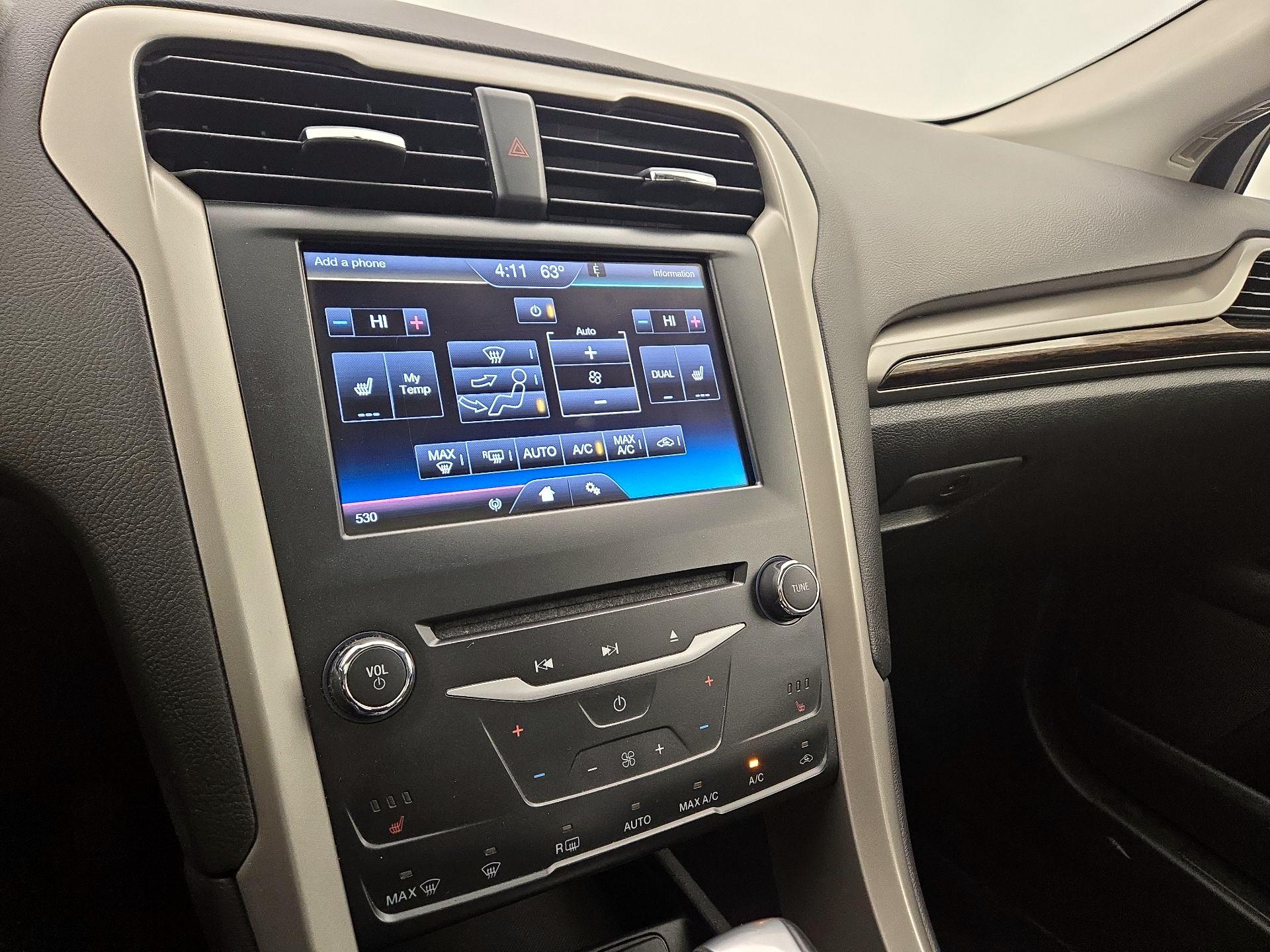 Thumbnail: 2014 Ford Fusion - 16