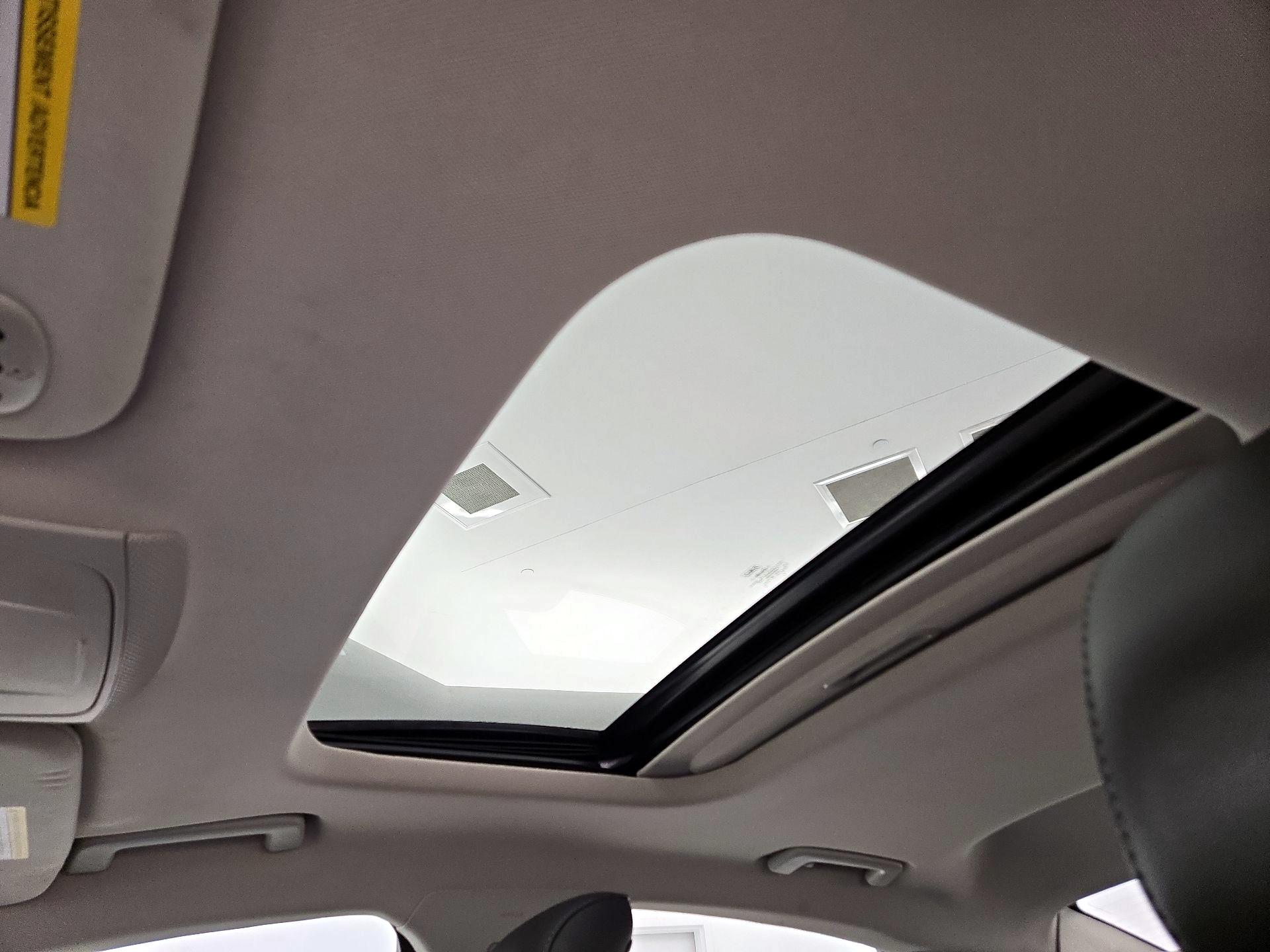 Thumbnail: 2014 Ford Fusion - 19