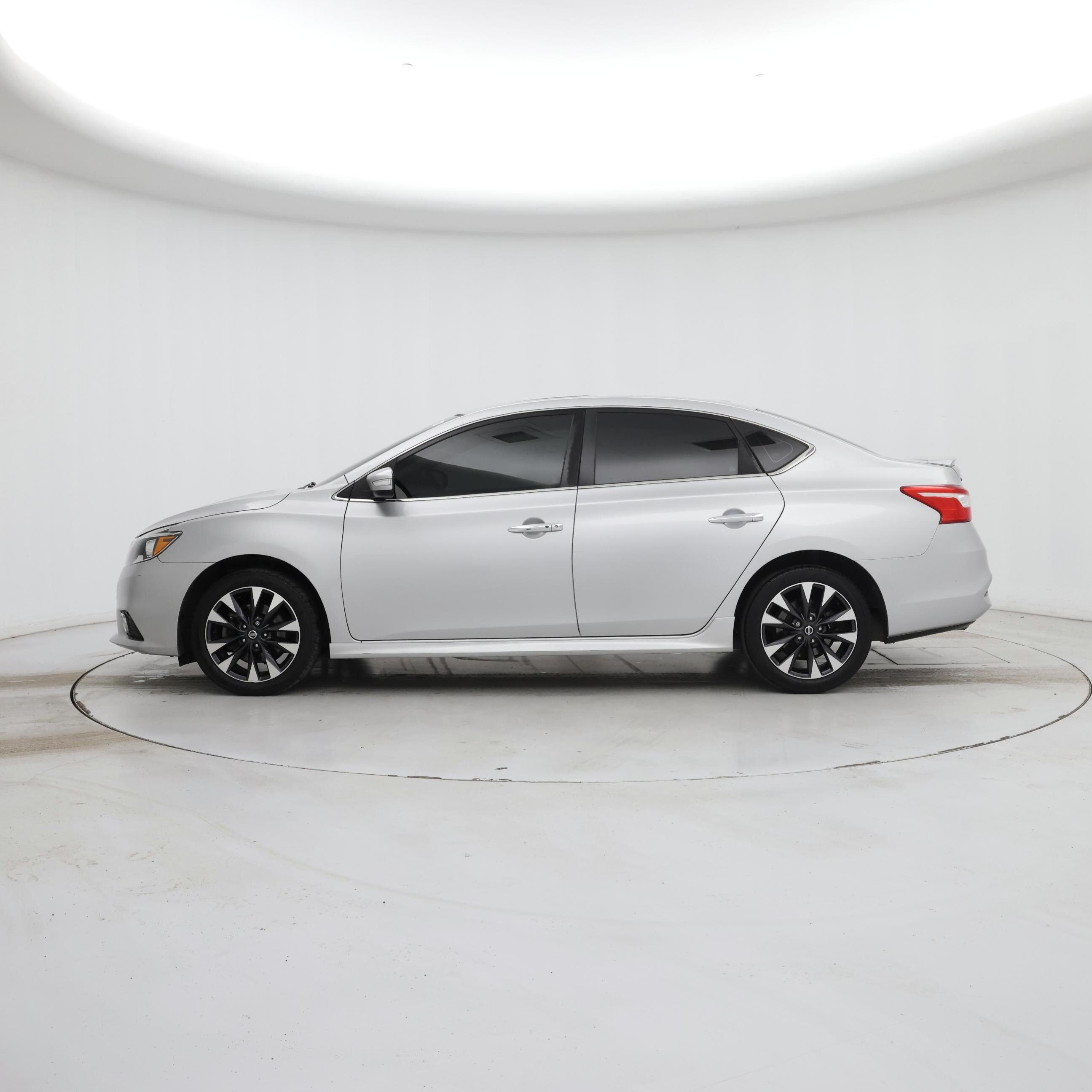 Thumbnail: 2017 Nissan Sentra - 3