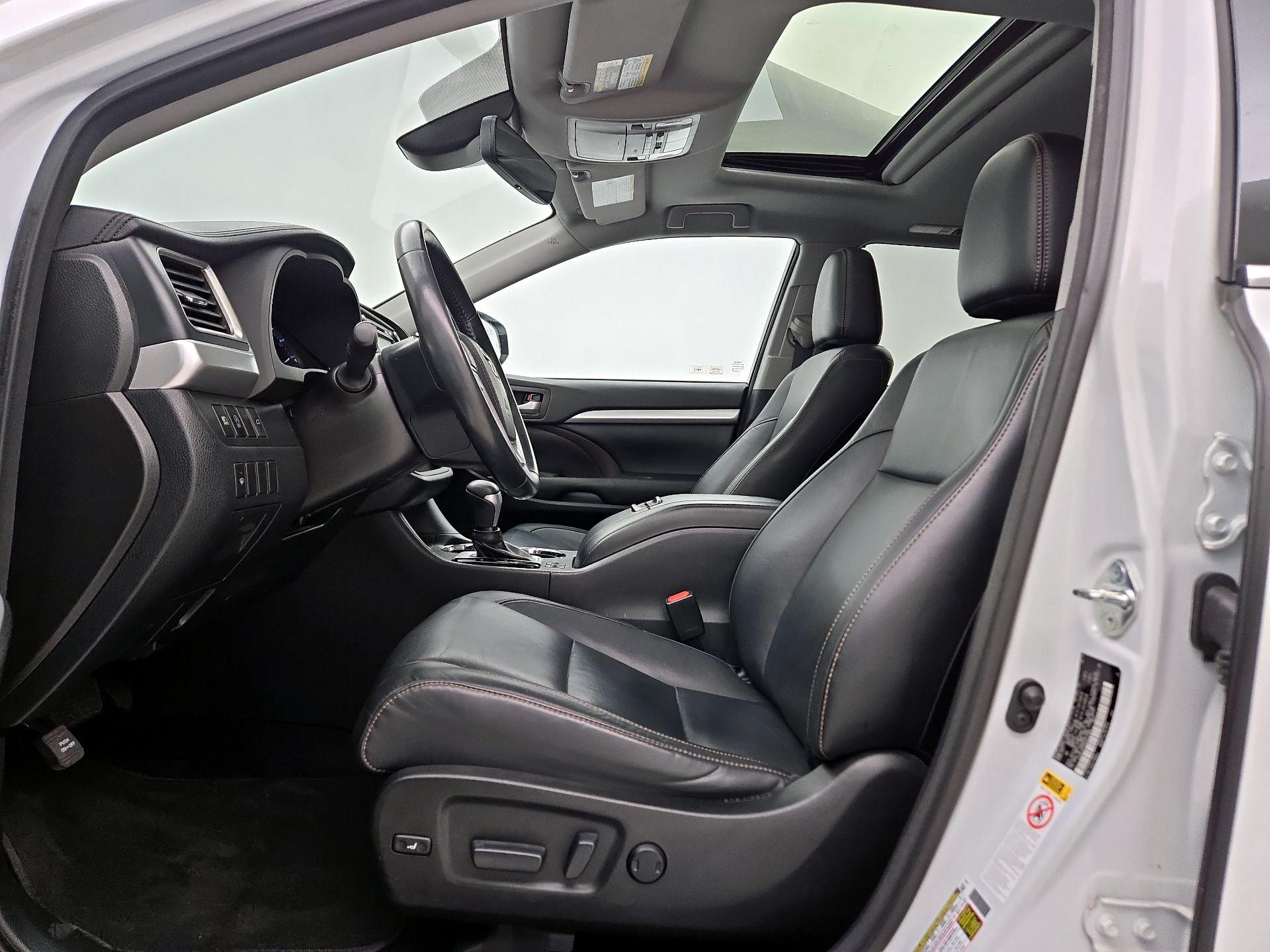 Thumbnail: 2017 Toyota Highlander - 11