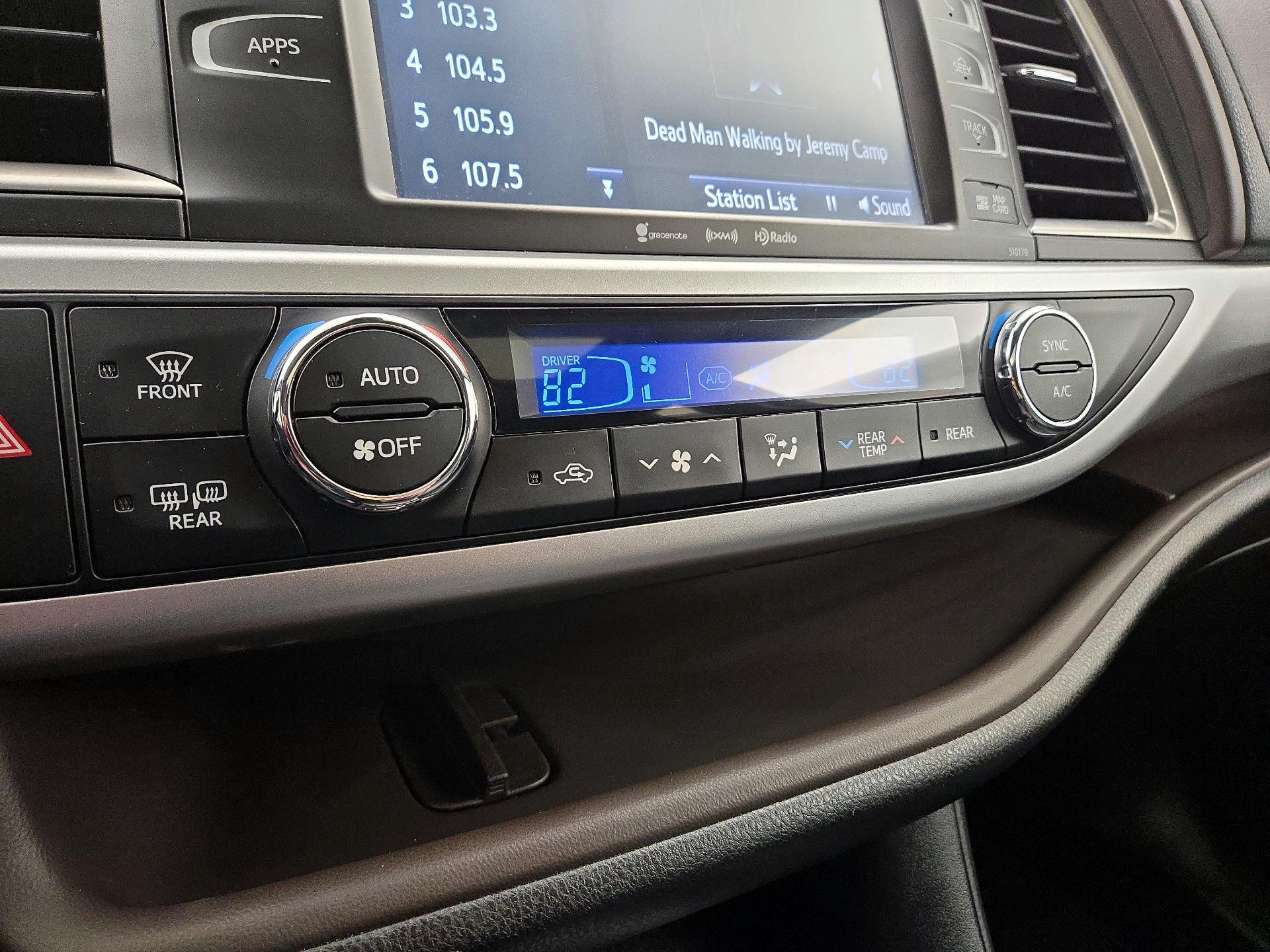 Thumbnail: 2017 Toyota Highlander - 16