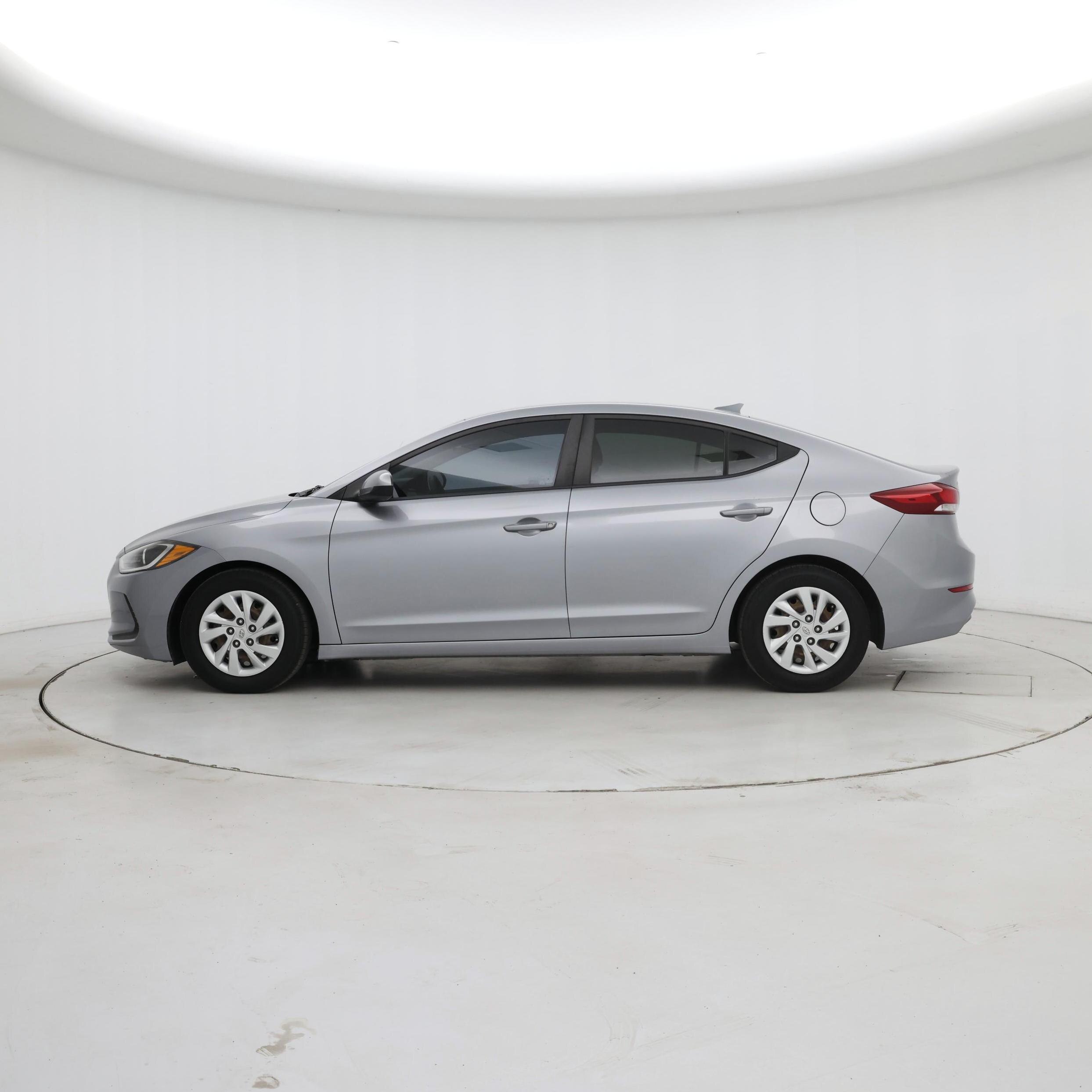 Thumbnail: 2017 Hyundai Elantra - 3