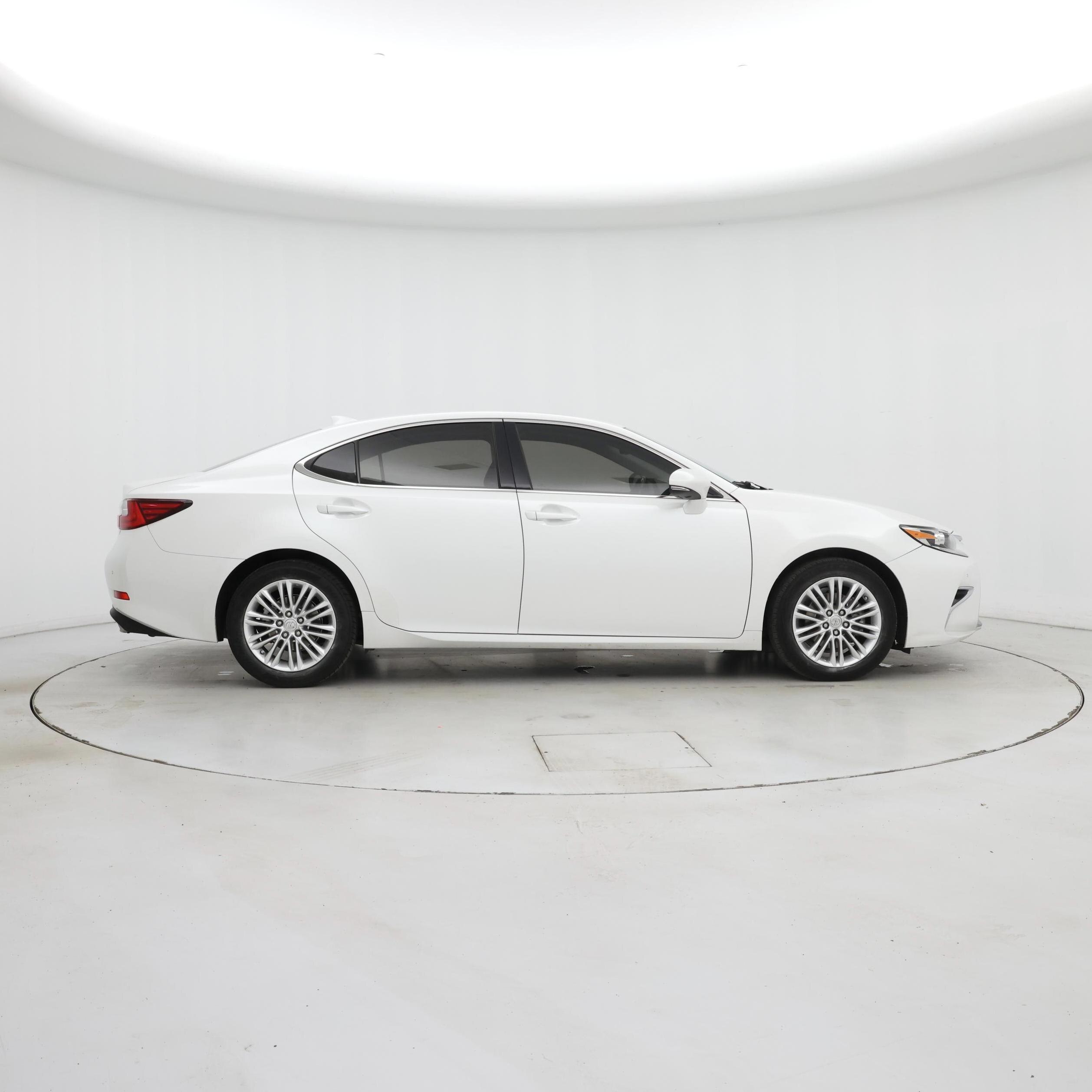 Thumbnail: 2017 Lexus ES - 7