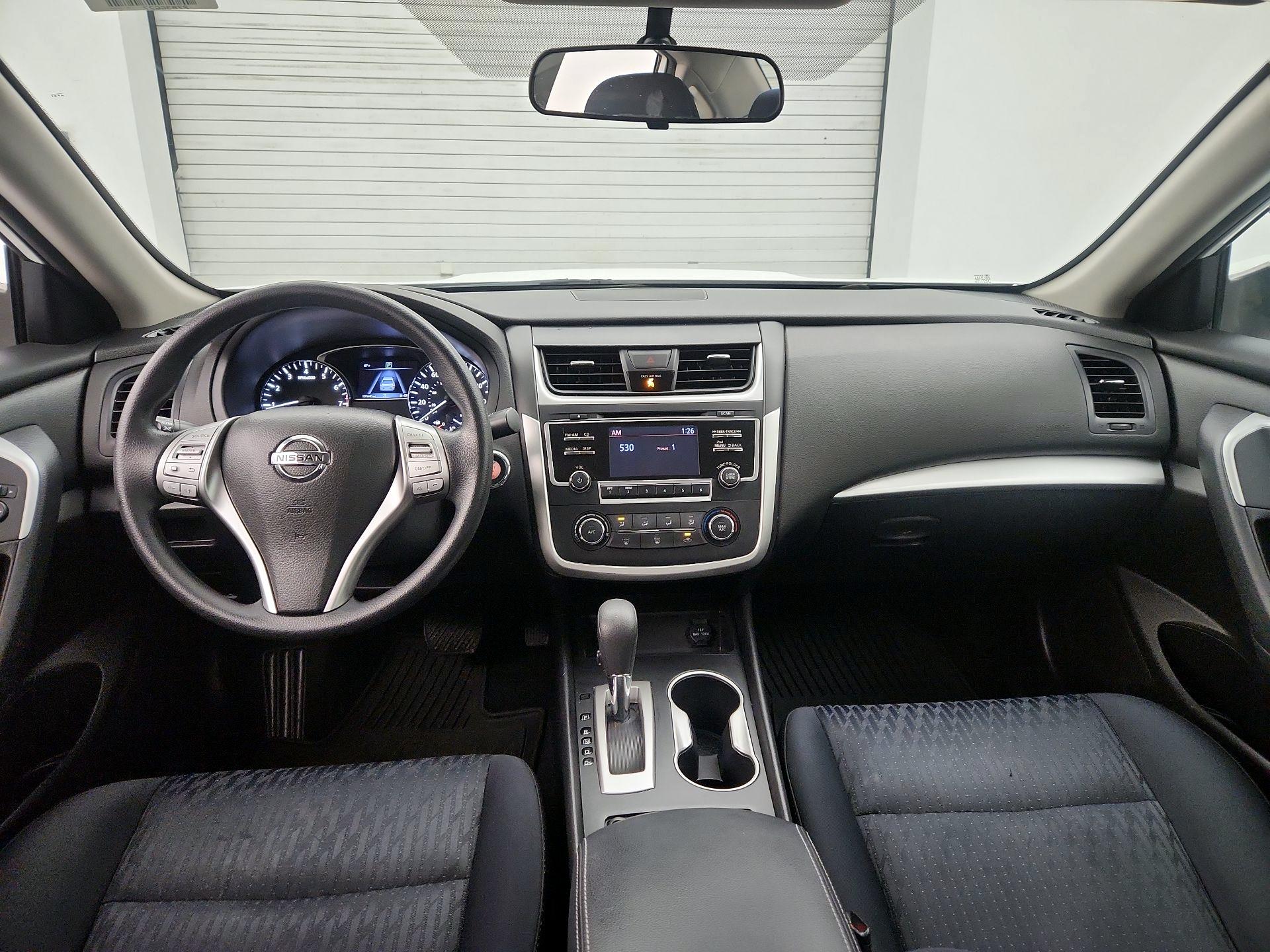 Thumbnail: 2018 Nissan Altima - 9