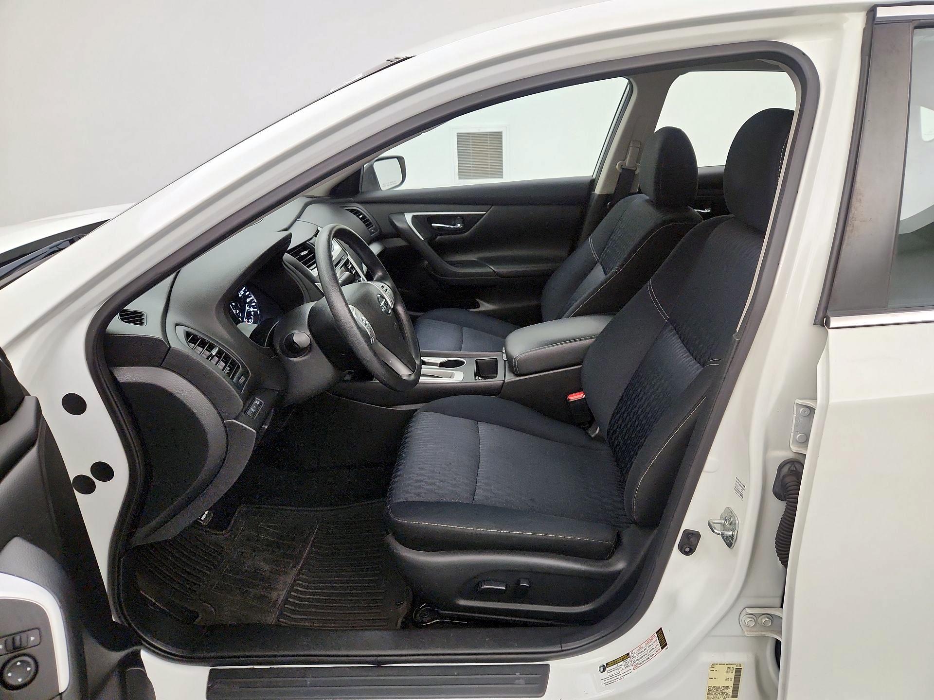 Thumbnail: 2018 Nissan Altima - 11