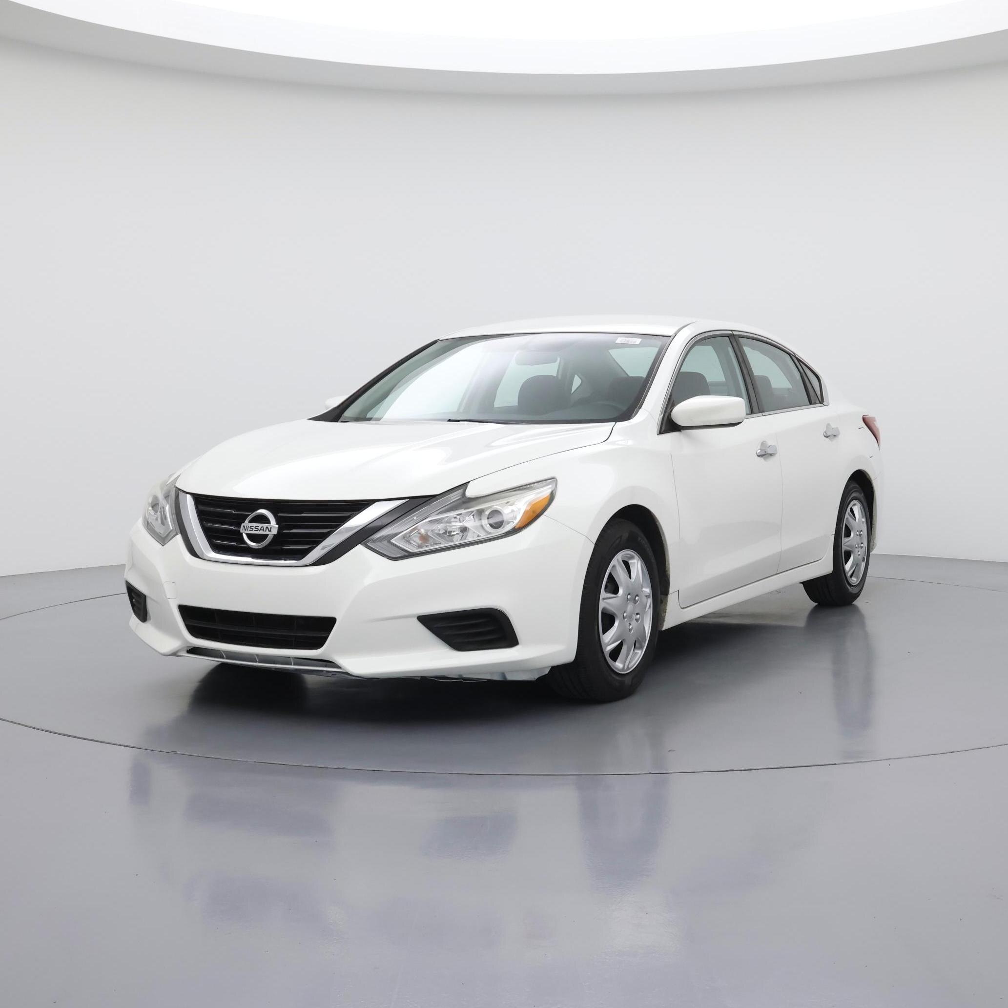 Thumbnail: 2018 Nissan Altima - 4