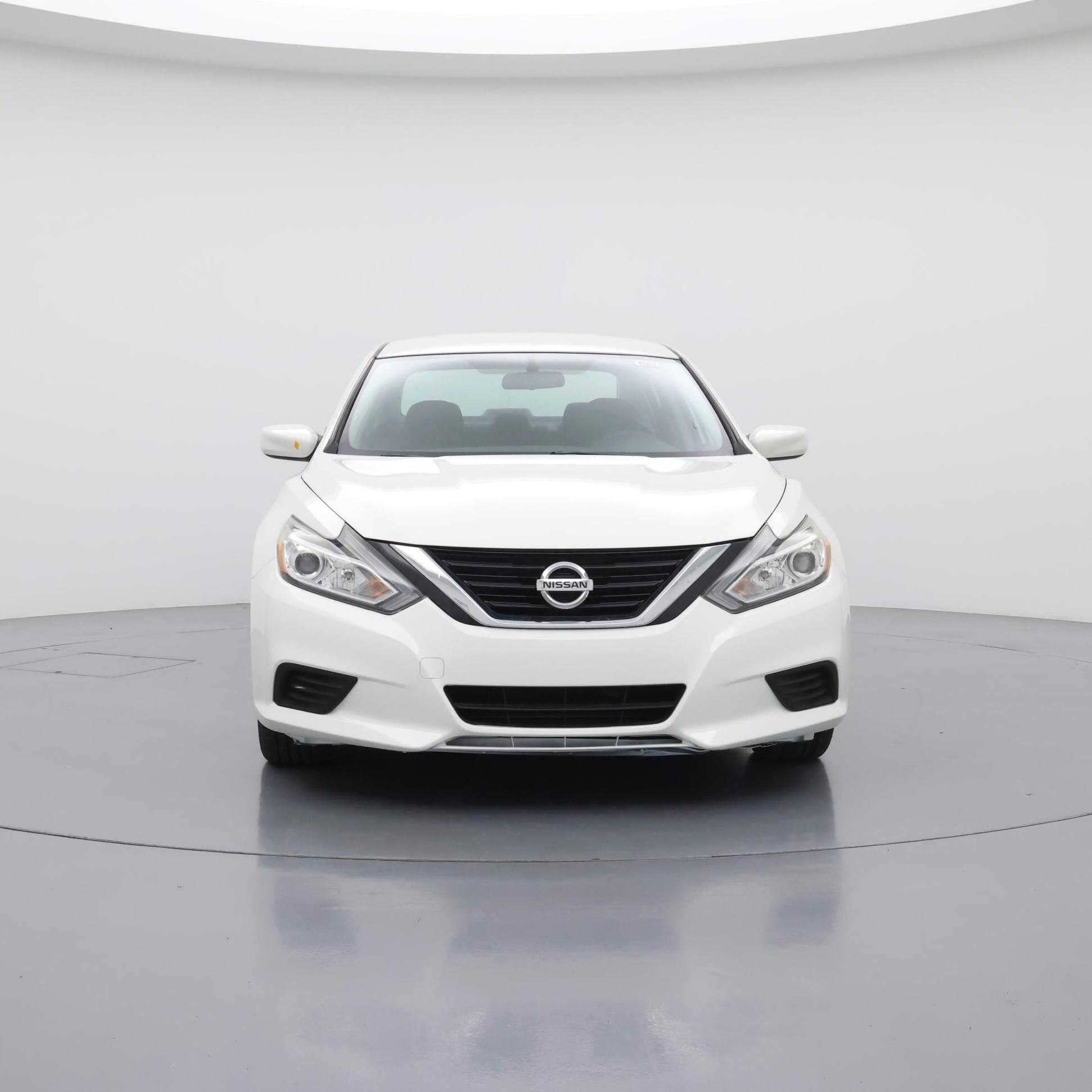 Thumbnail: 2018 Nissan Altima - 5