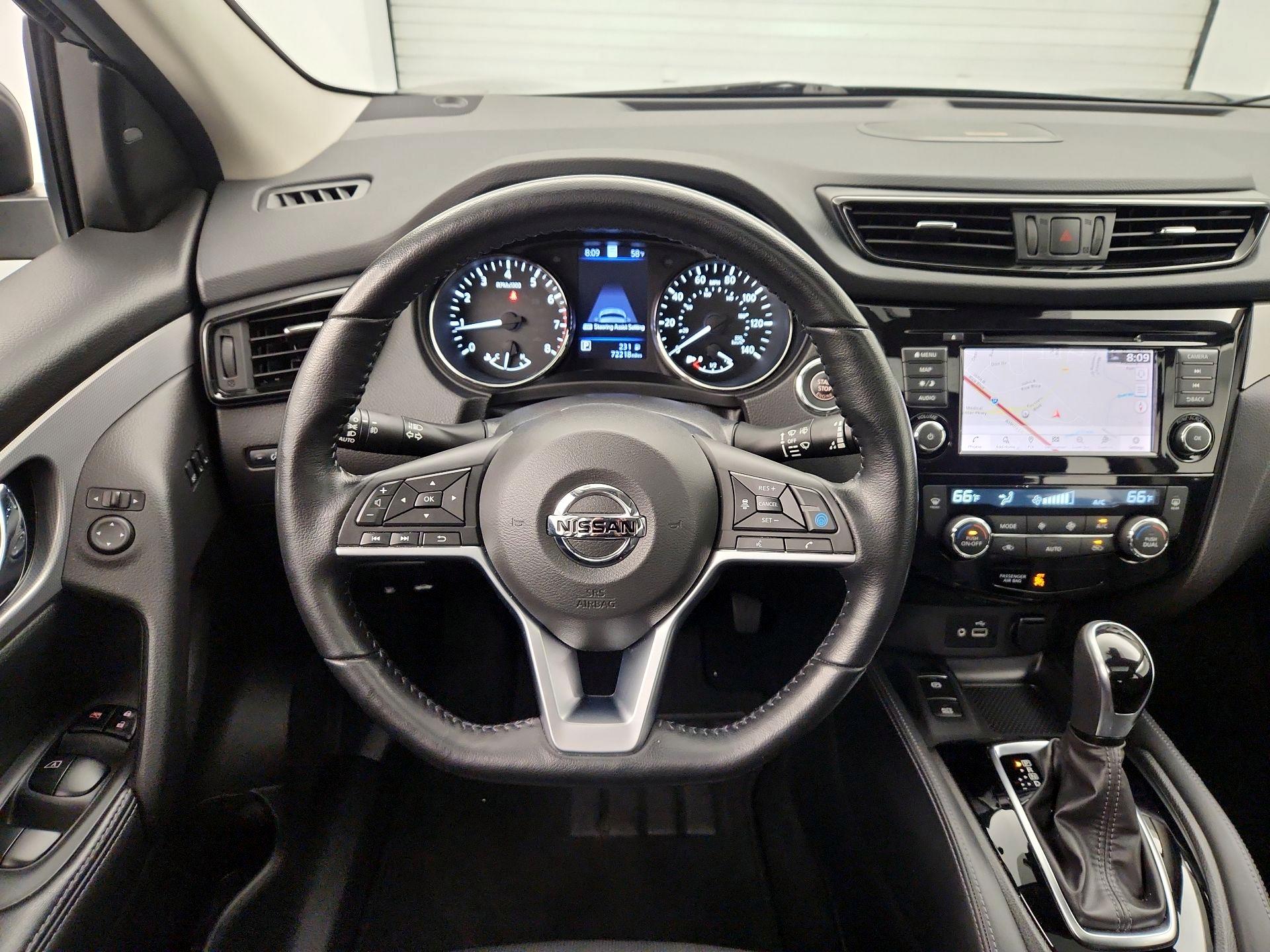 Thumbnail: 2020 Nissan Rogue Sport - 10