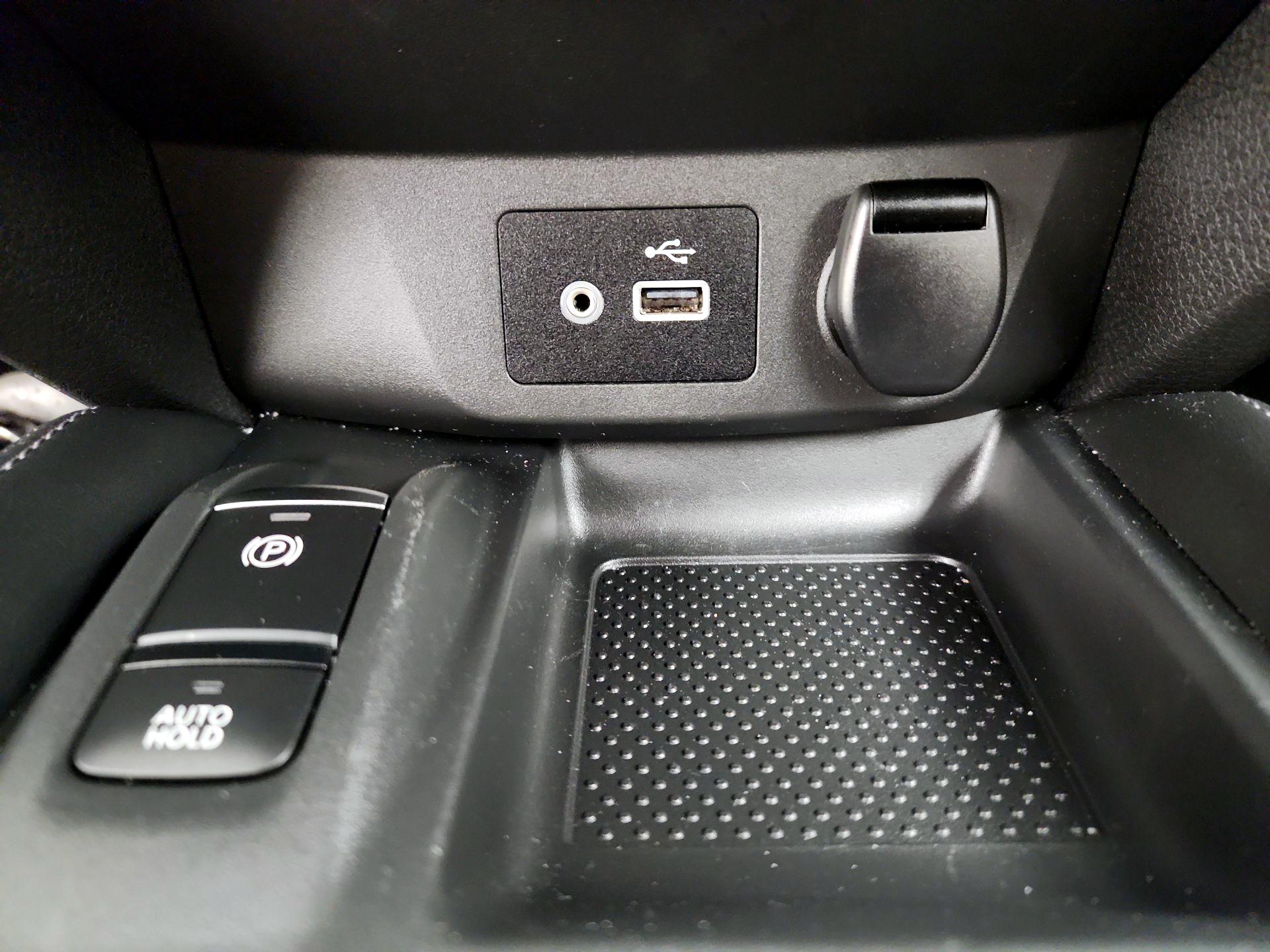 Thumbnail: 2020 Nissan Rogue Sport - 19