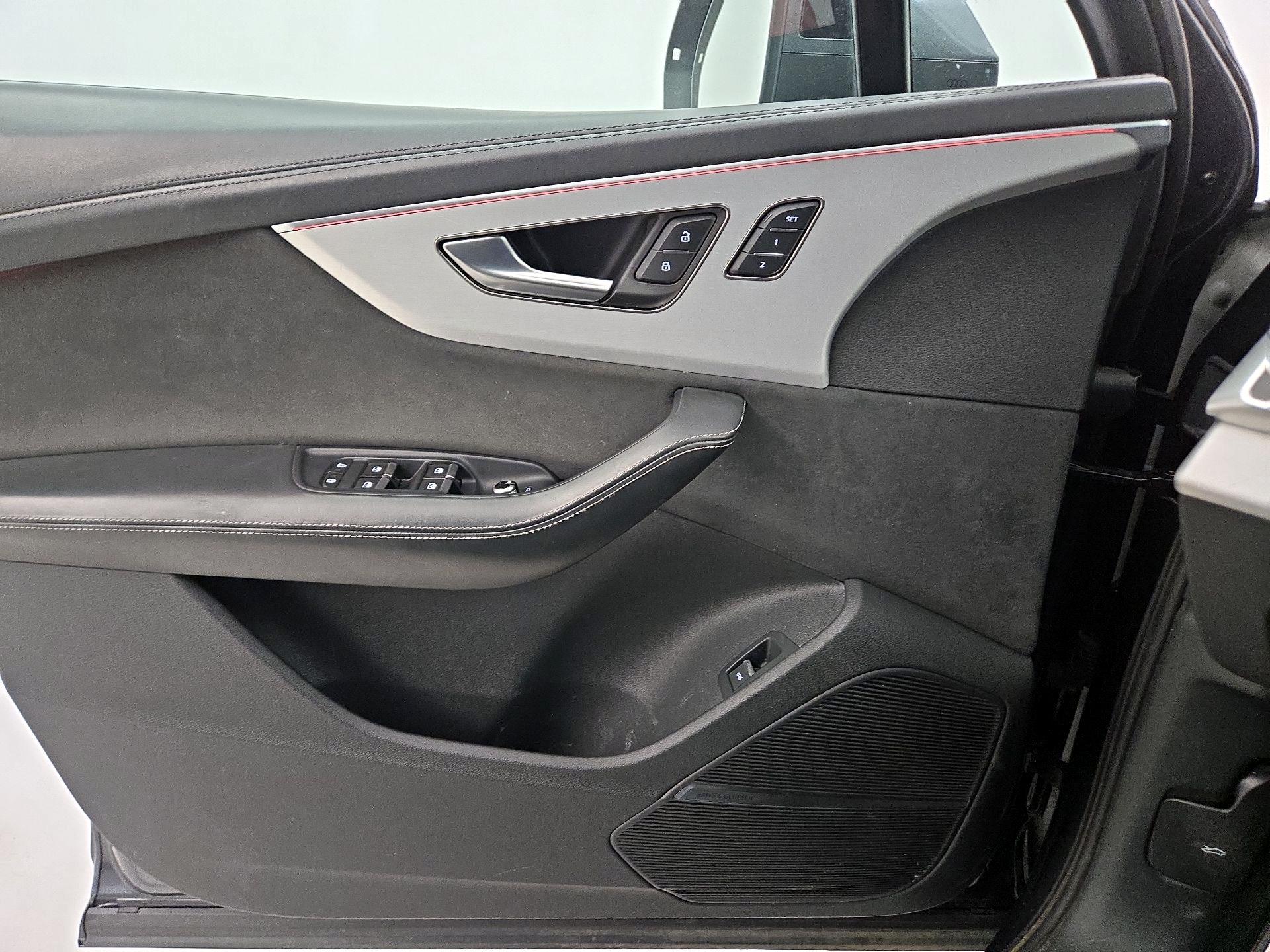 Thumbnail: 2024 Audi Q7 - 12