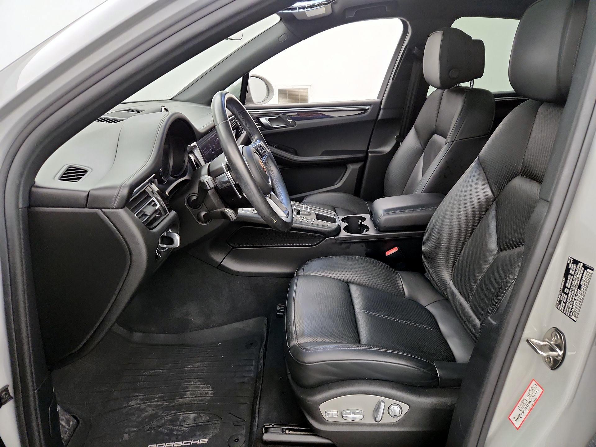 Thumbnail: 2019 Porsche Macan - 11