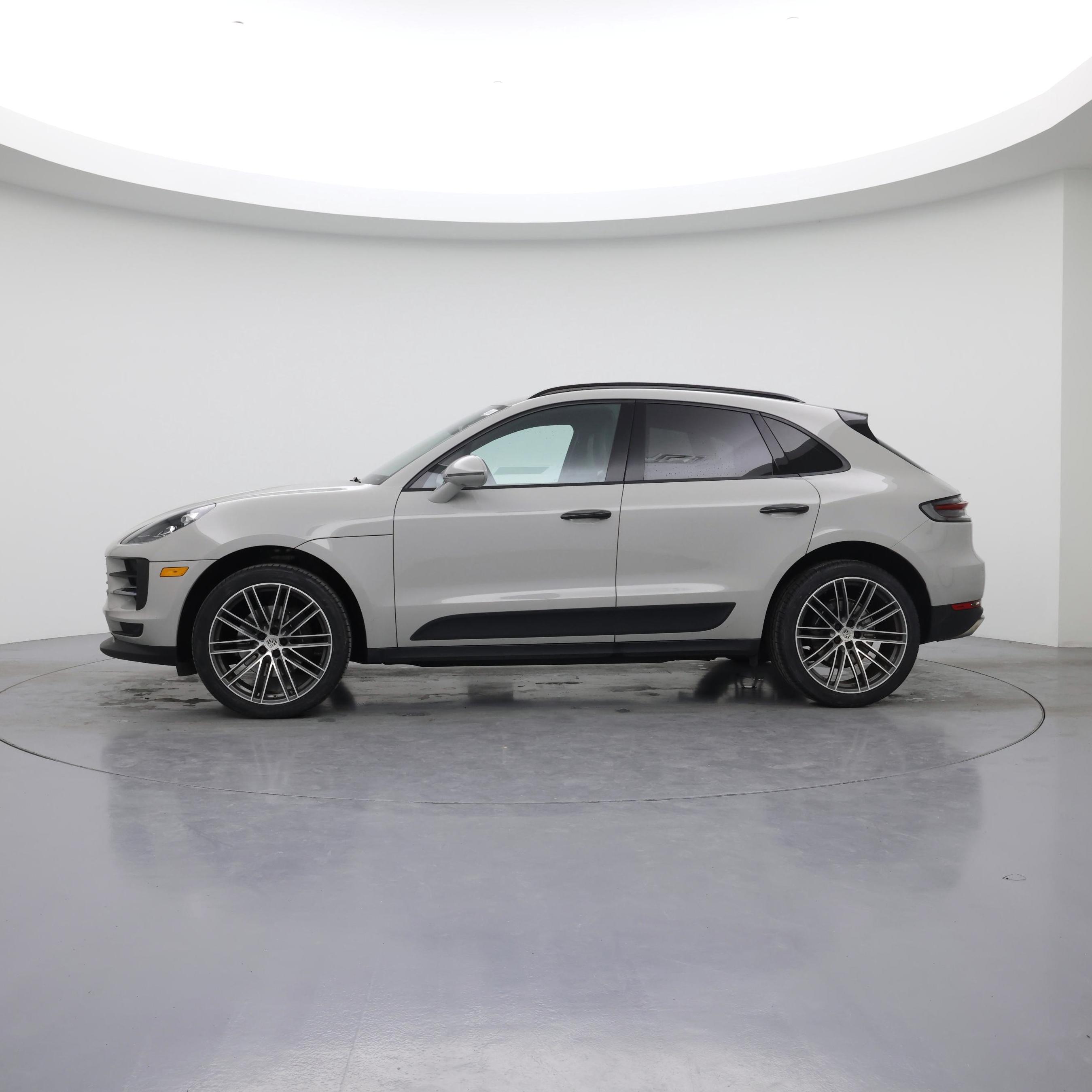 Thumbnail: 2019 Porsche Macan - 3