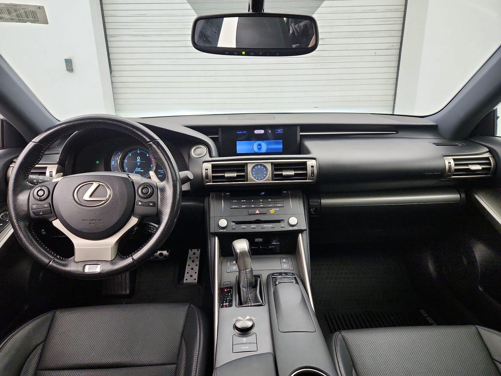 Thumbnail: 2016 Lexus IS - 9