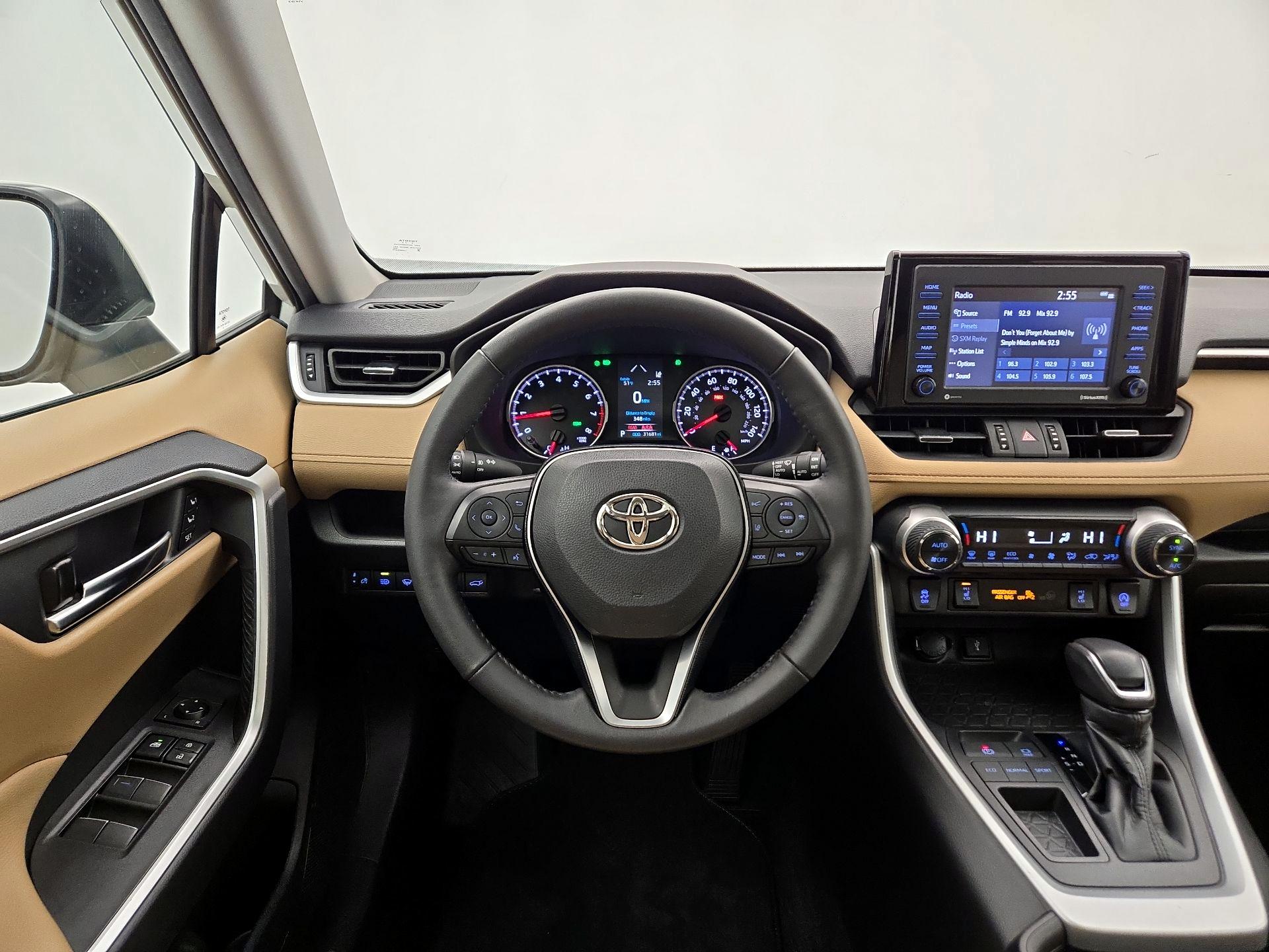 Thumbnail: 2021 Toyota RAV4 - 10