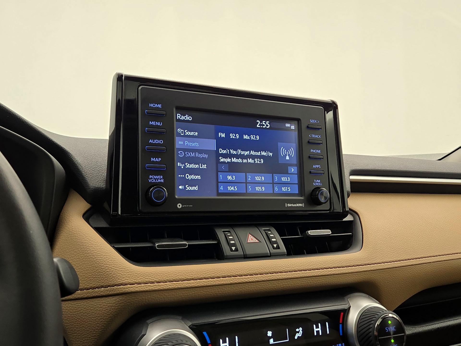 Thumbnail: 2021 Toyota RAV4 - 15