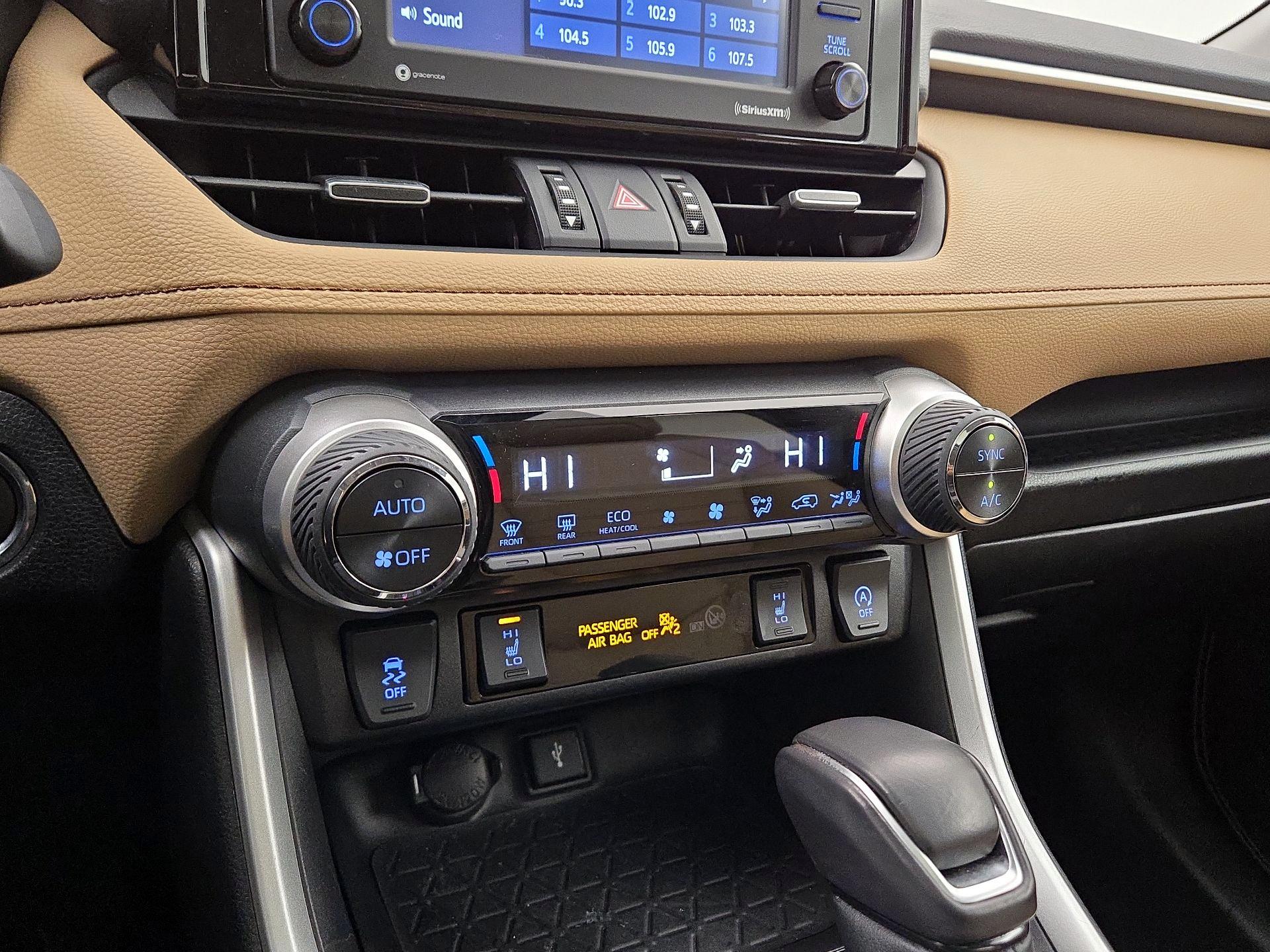 Thumbnail: 2021 Toyota RAV4 - 16